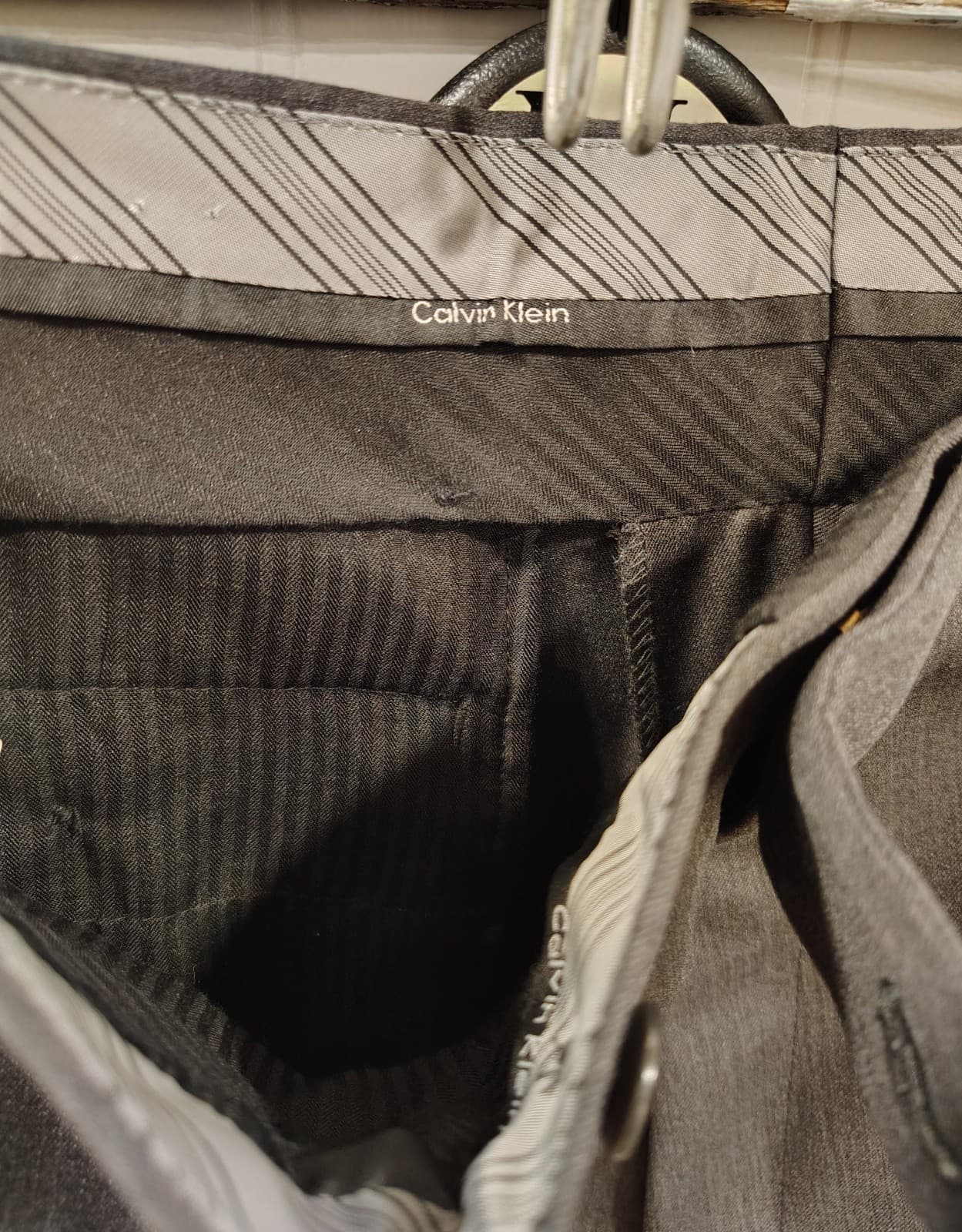 Calvin Klein Men’s Lined Suit 42R Jacket/36R Pants, EUC, Worn Once - Thumbnail 20
