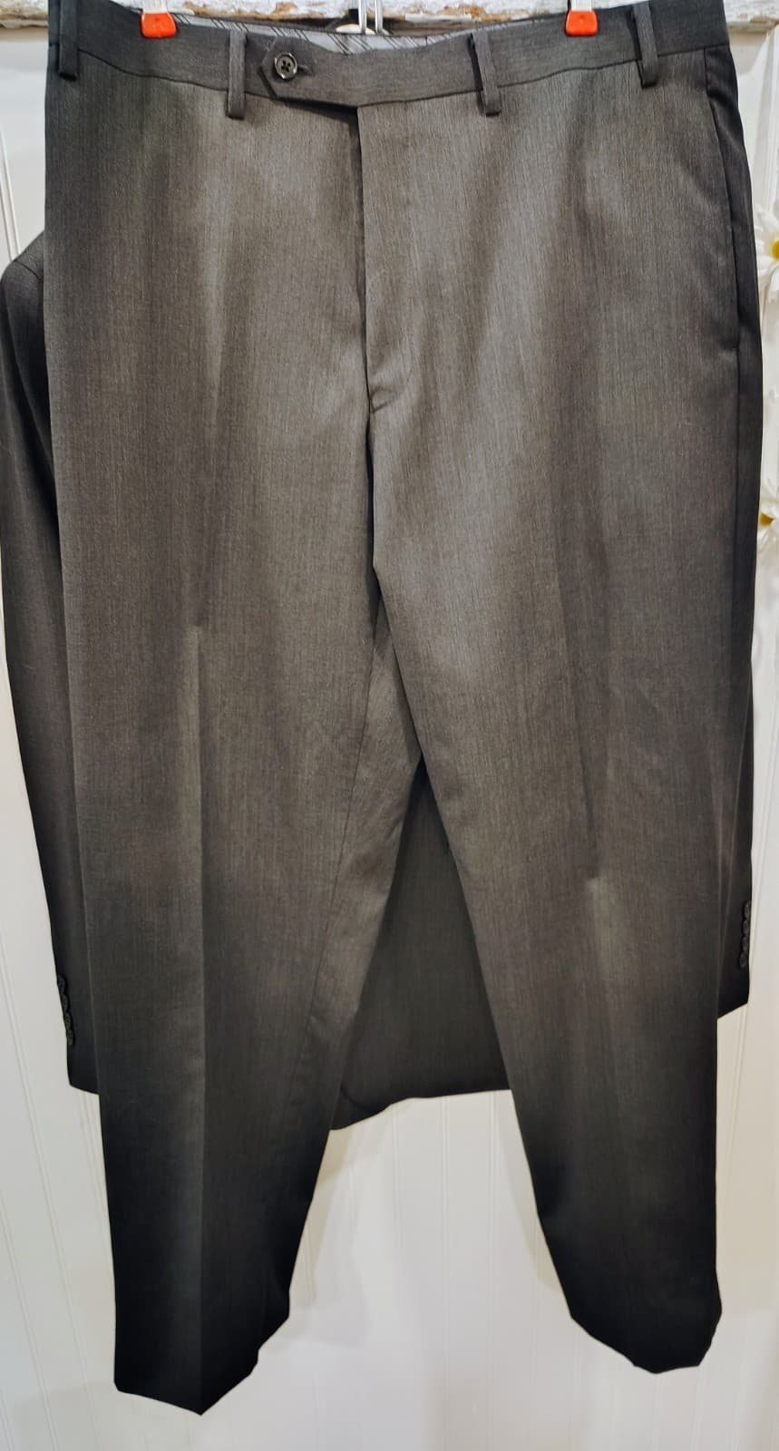 Calvin Klein Men’s Lined Suit 42R Jacket/36R Pants, EUC, Worn Once - Thumbnail 14