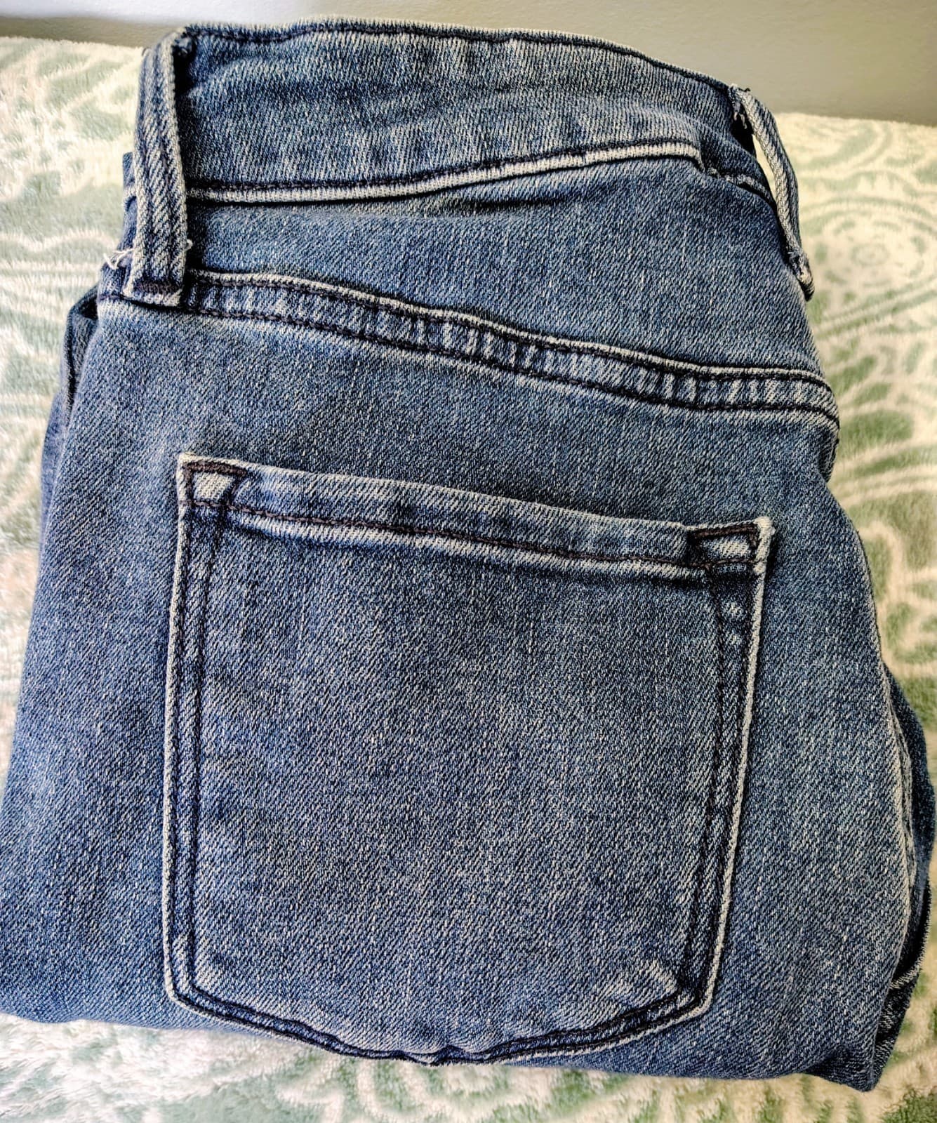 Old Navy high-rise straight jeans, medium wash, Size 0