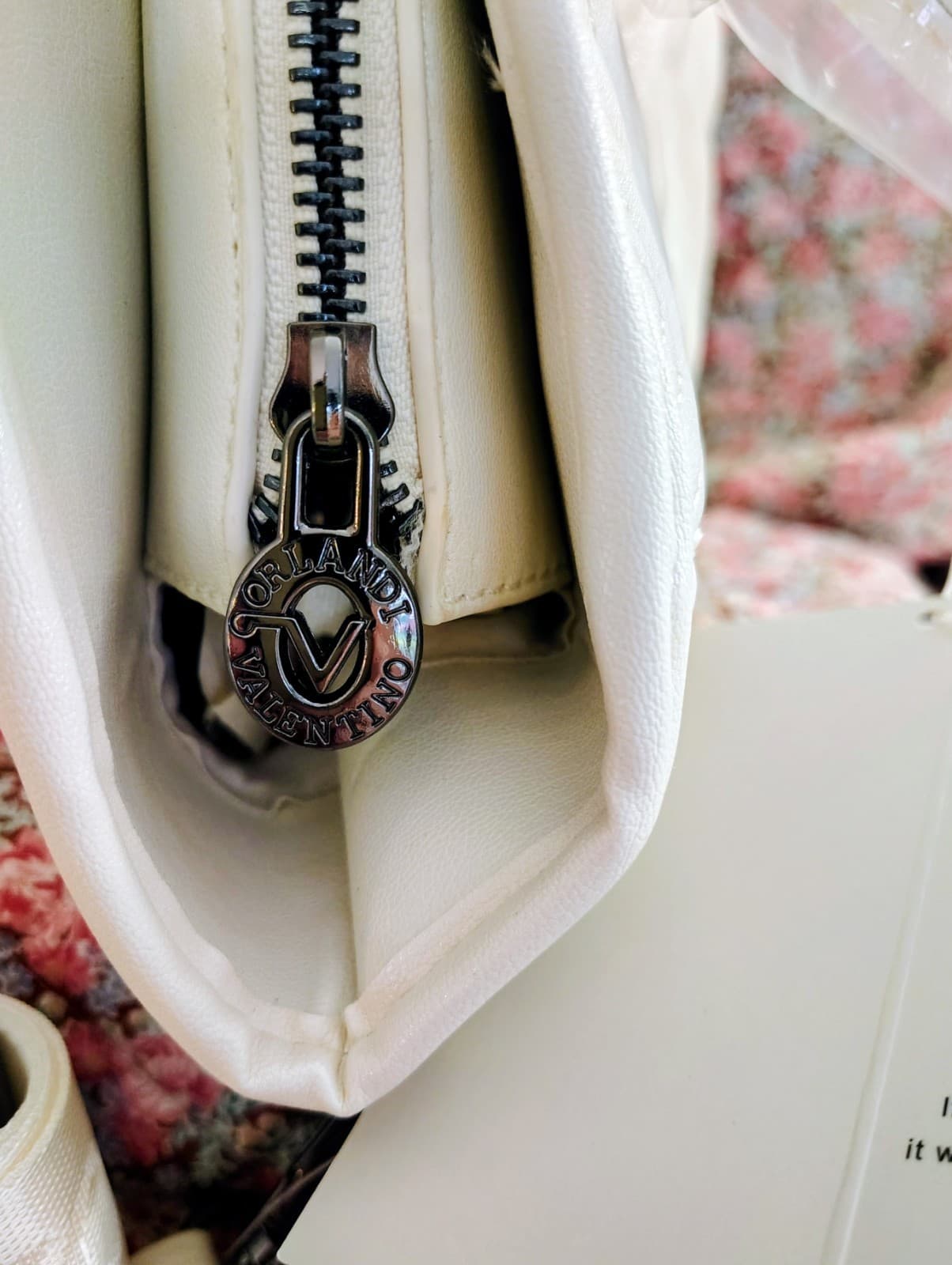 NWT white Vegan Leather Valentino Orlandi tote bag/Pouch MSRP 359.00 - Thumbnail 17