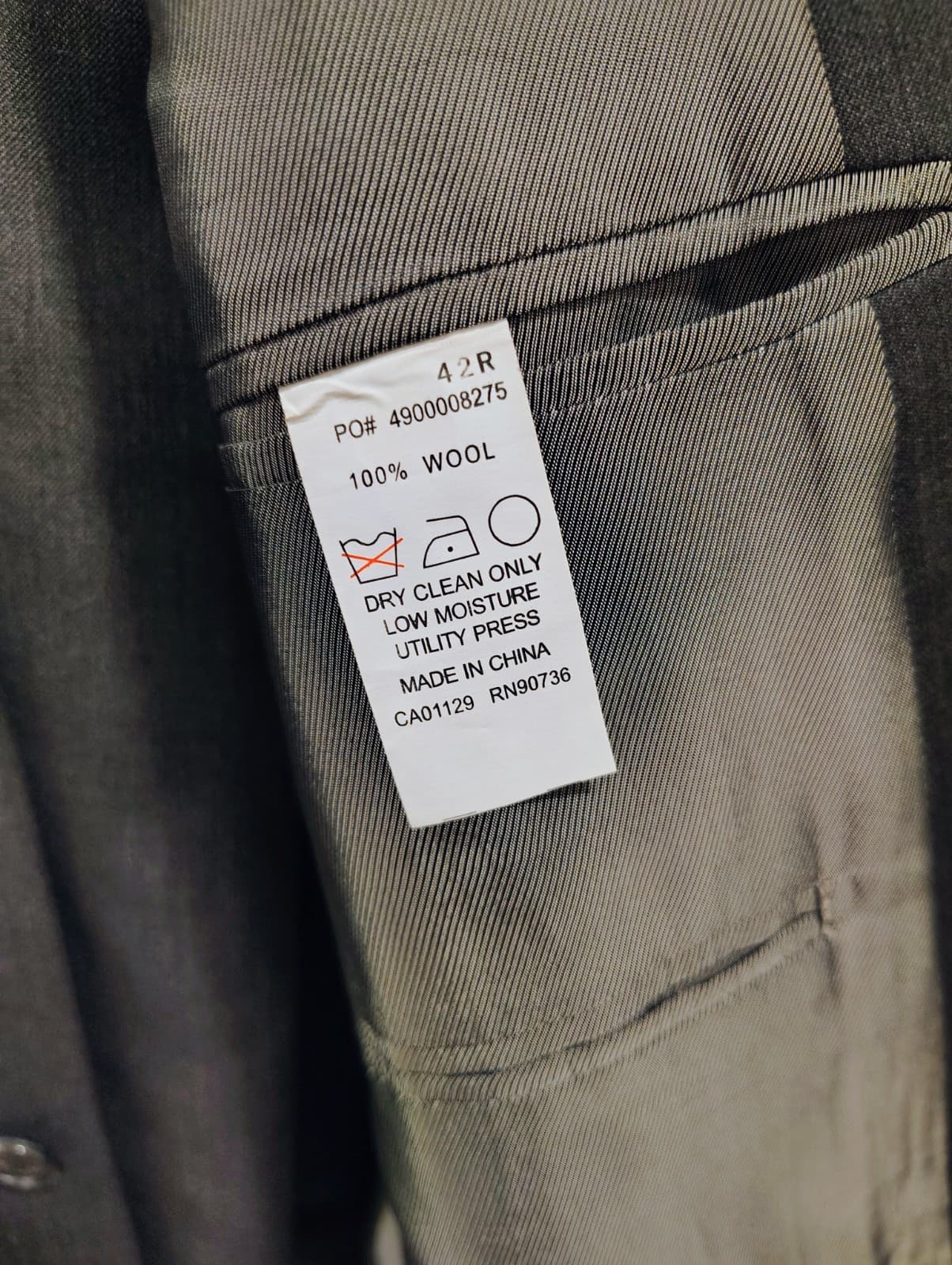 Calvin Klein Men’s Lined Suit 42R Jacket/36R Pants, EUC, Worn Once - Thumbnail 10