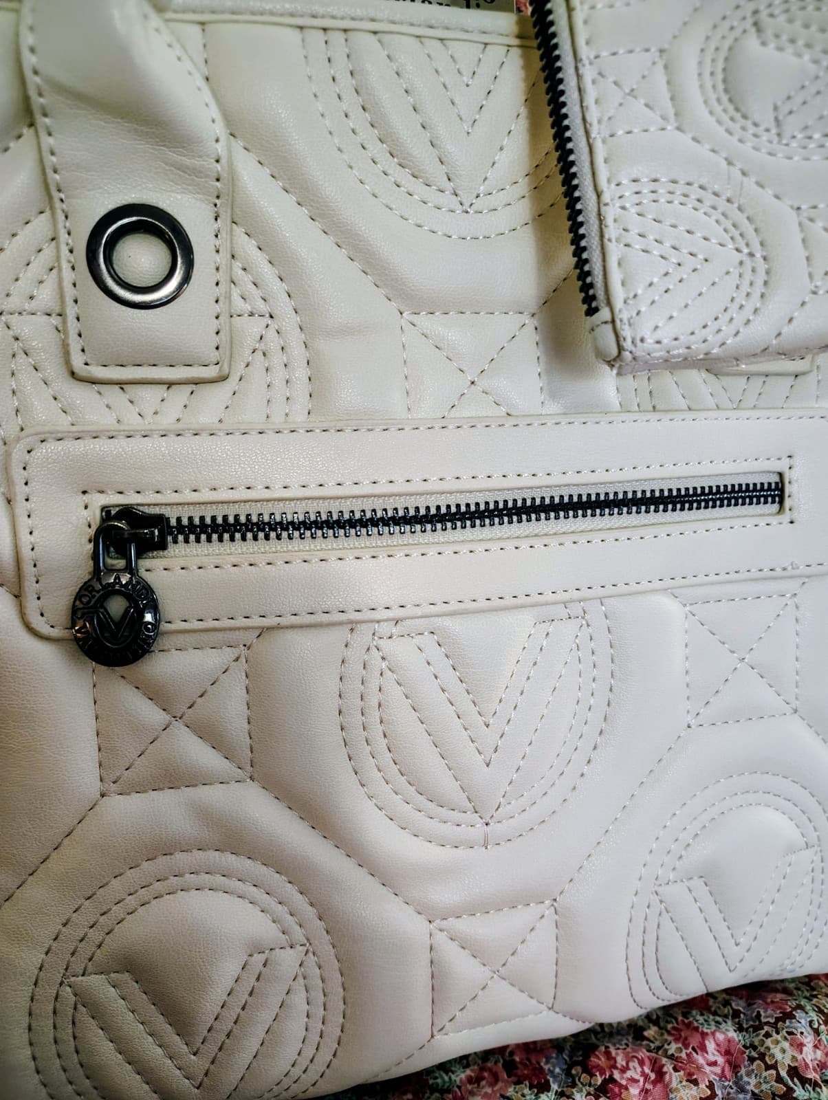 NWT white Vegan Leather Valentino Orlandi tote bag/Pouch MSRP 359.00 - Thumbnail 2