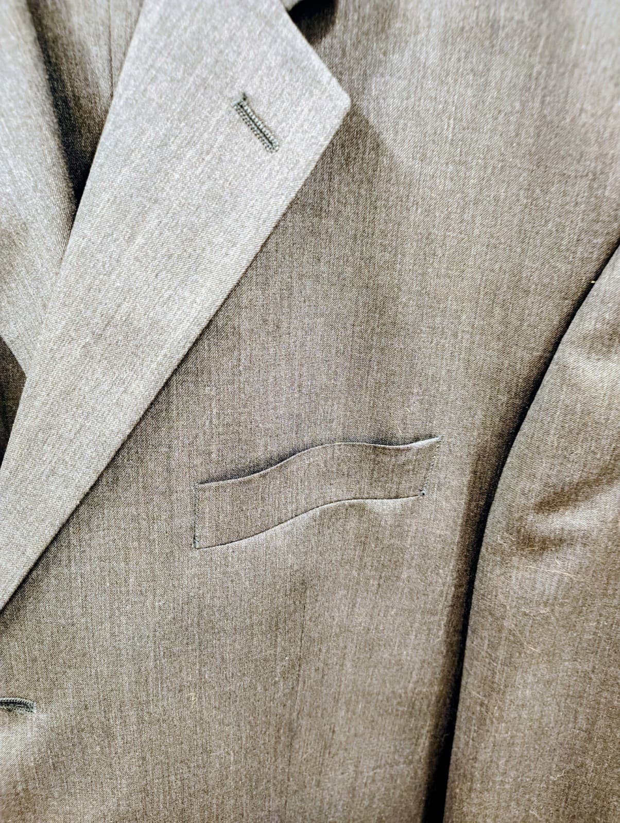 Calvin Klein Men’s Lined Suit 42R Jacket/36R Pants, EUC, Worn Once - Thumbnail 9