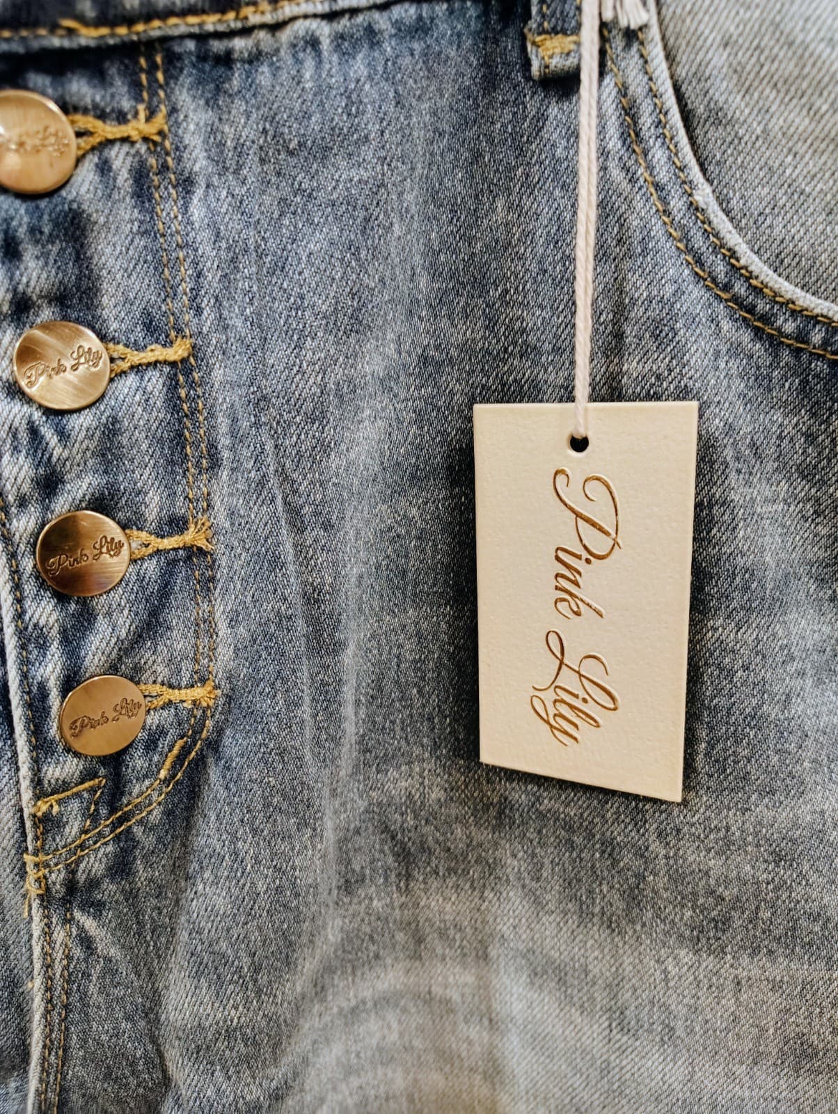 Pink Lily Priscilla Distressed Girlfriend Med Wash Jeans, NWT Size 19 - Thumbnail 6