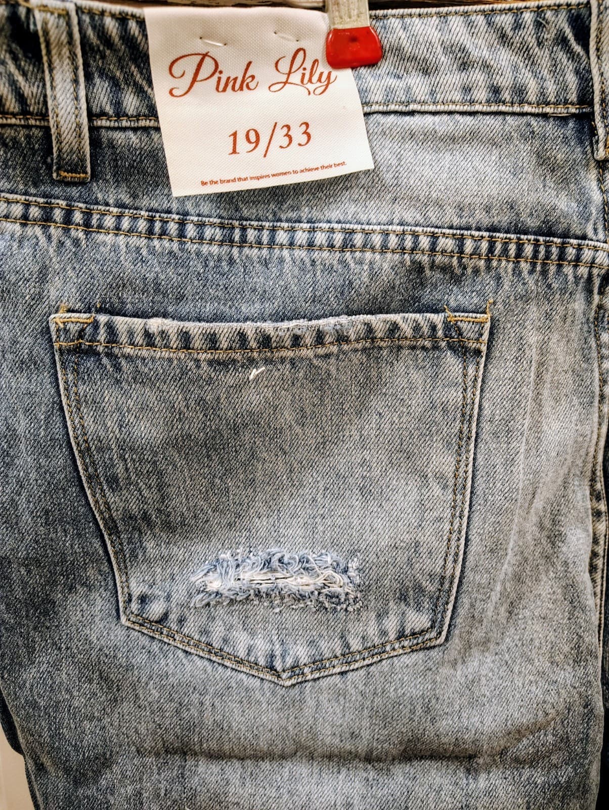 Pink Lily Priscilla Distressed Girlfriend Med Wash Jeans, NWT Size 19 - Thumbnail 7