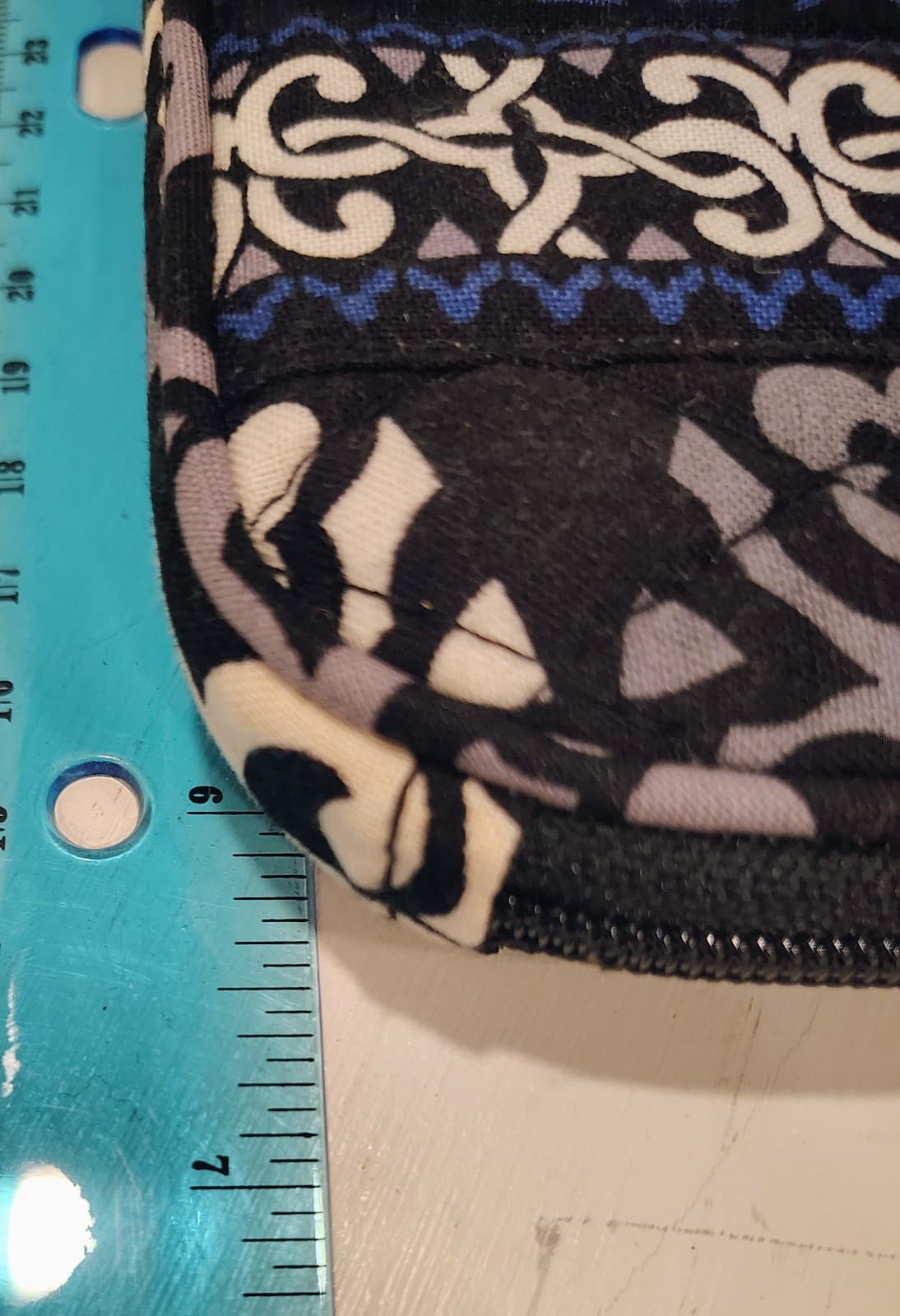 NWT Vera Bradley Tablet Kindle Padded Sleeve, Canterbweey Cobalt, Retired - Thumbnail 6