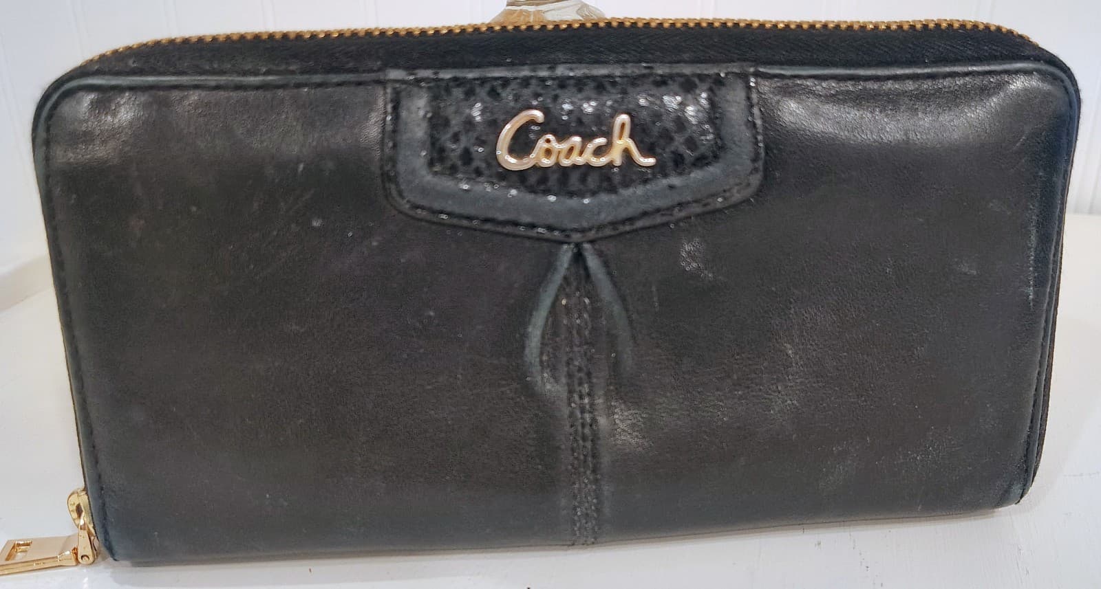 Coach Ashley Black Leather Accordion Zip Around Wallet EUC 2010 - Thumbnail 2