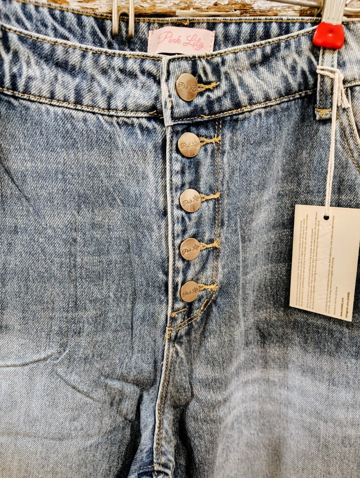Pink Lily Priscilla Distressed Girlfriend Med Wash Jeans, NWT Size 19 - Thumbnail 4