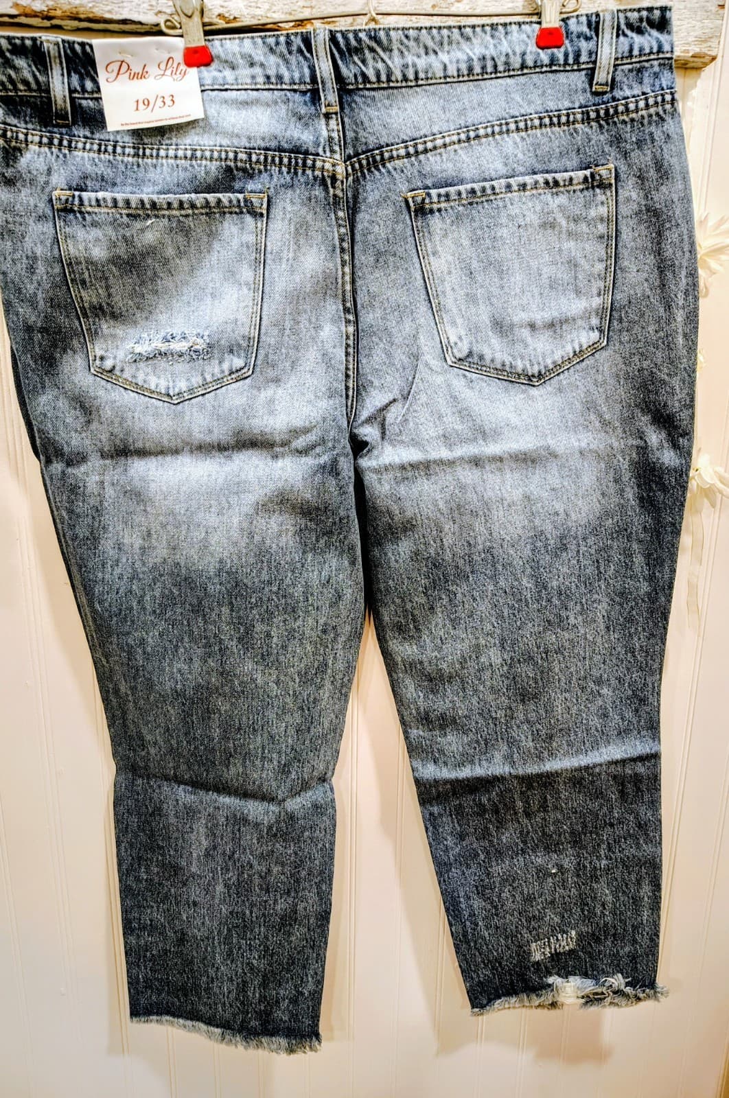 Pink Lily Priscilla Distressed Girlfriend Med Wash Jeans, NWT Size 19 - Thumbnail 8