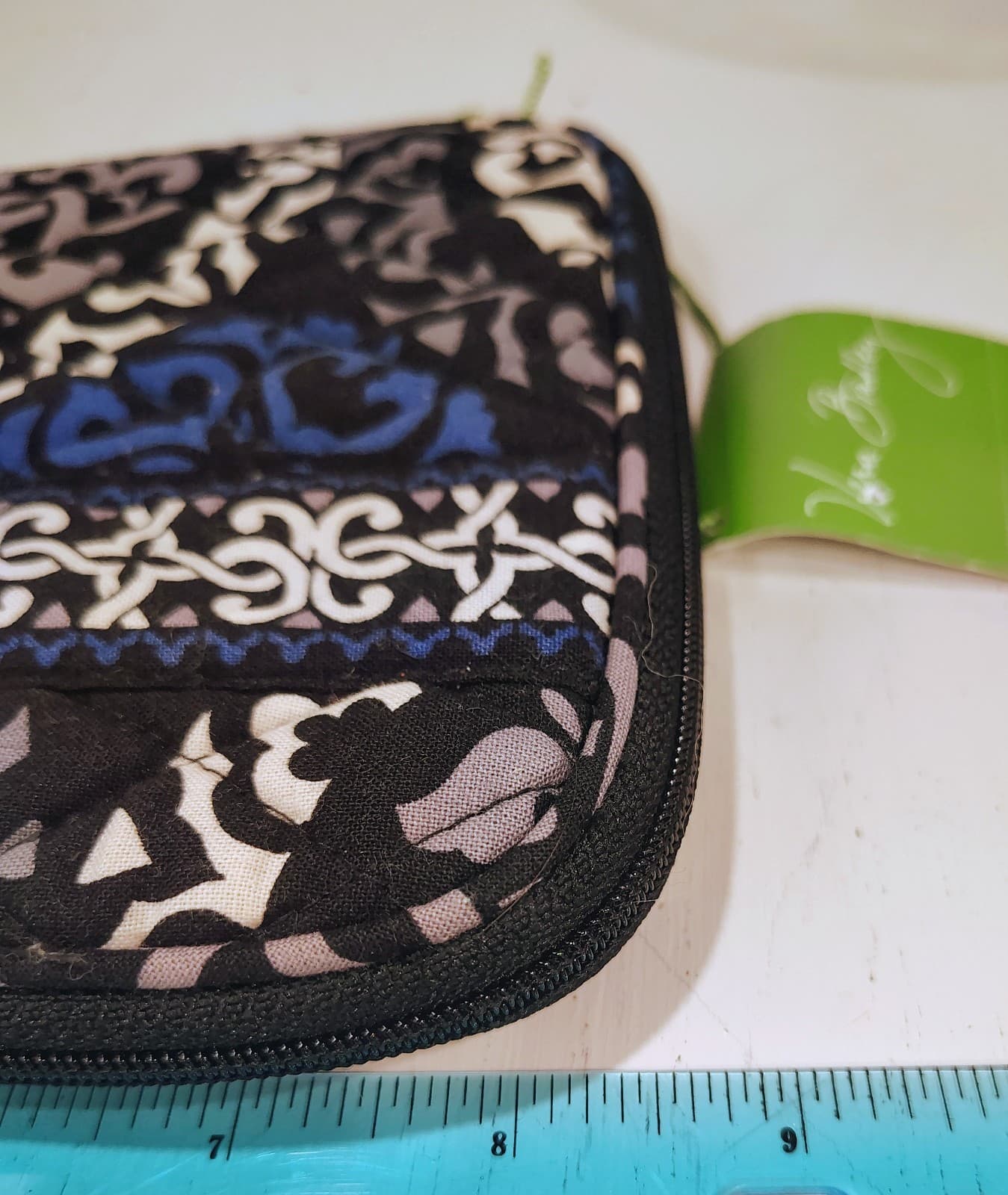NWT Vera Bradley Tablet Kindle Padded Sleeve, Canterbweey Cobalt, Retired - Thumbnail 3