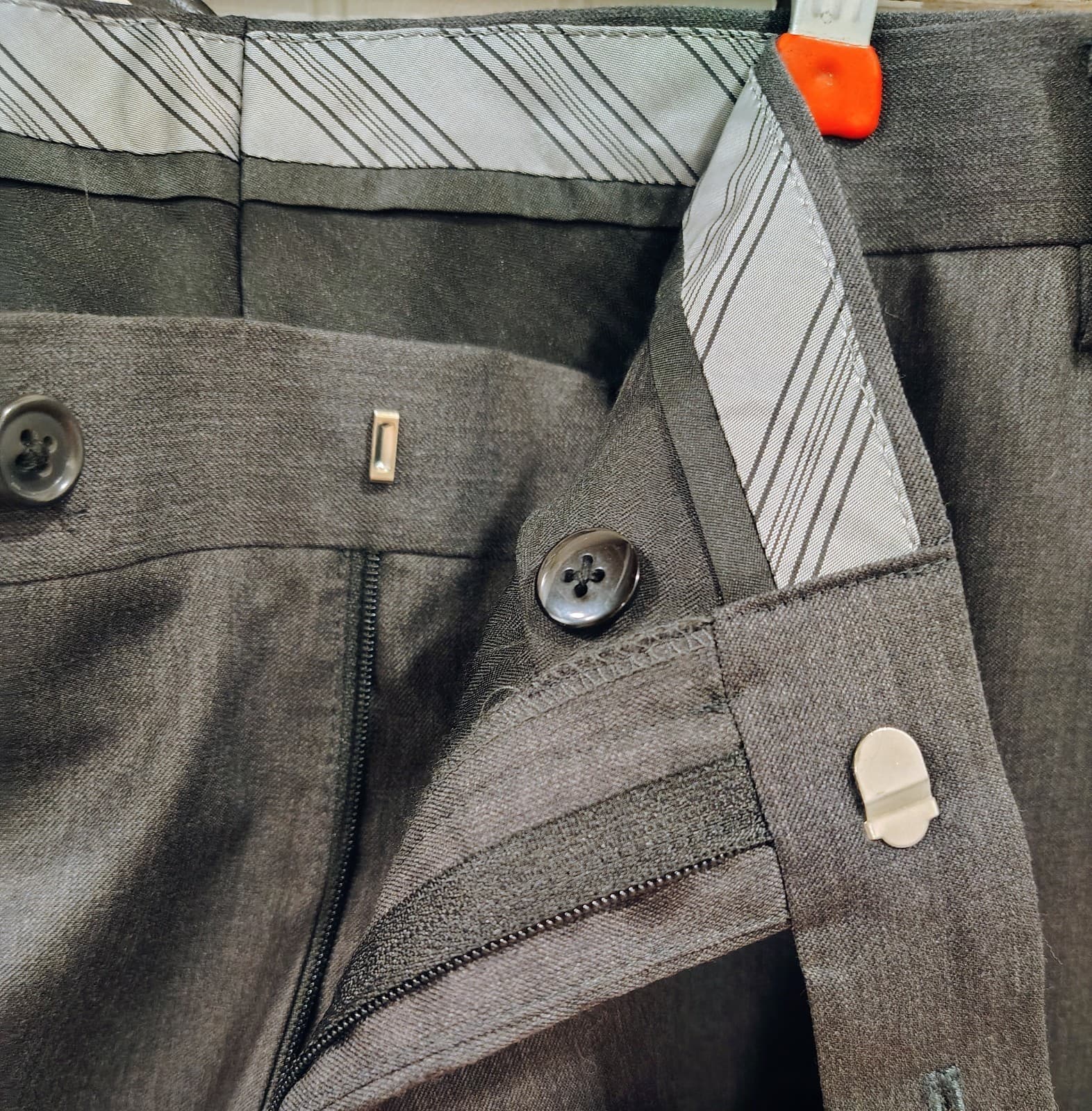 Calvin Klein Men’s Lined Suit 42R Jacket/36R Pants, EUC, Worn Once - Thumbnail 21