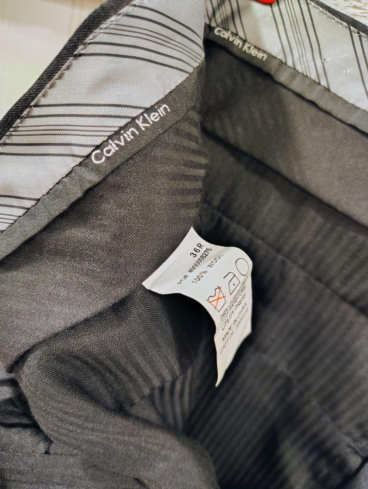 Calvin Klein Men’s Lined Suit 42R Jacket/36R Pants, EUC, Worn Once - Thumbnail 22