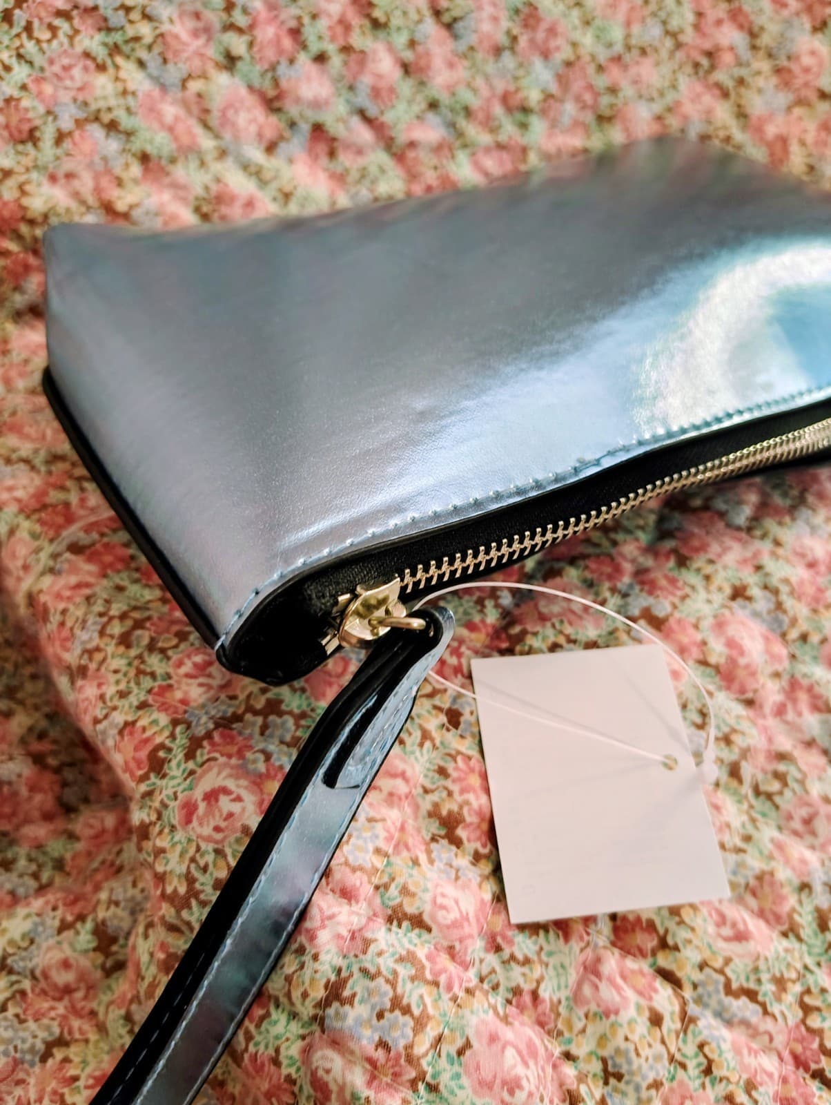 Neutrogena NWT Metallic Blue Makeup Bag With Strap - Thumbnail 4