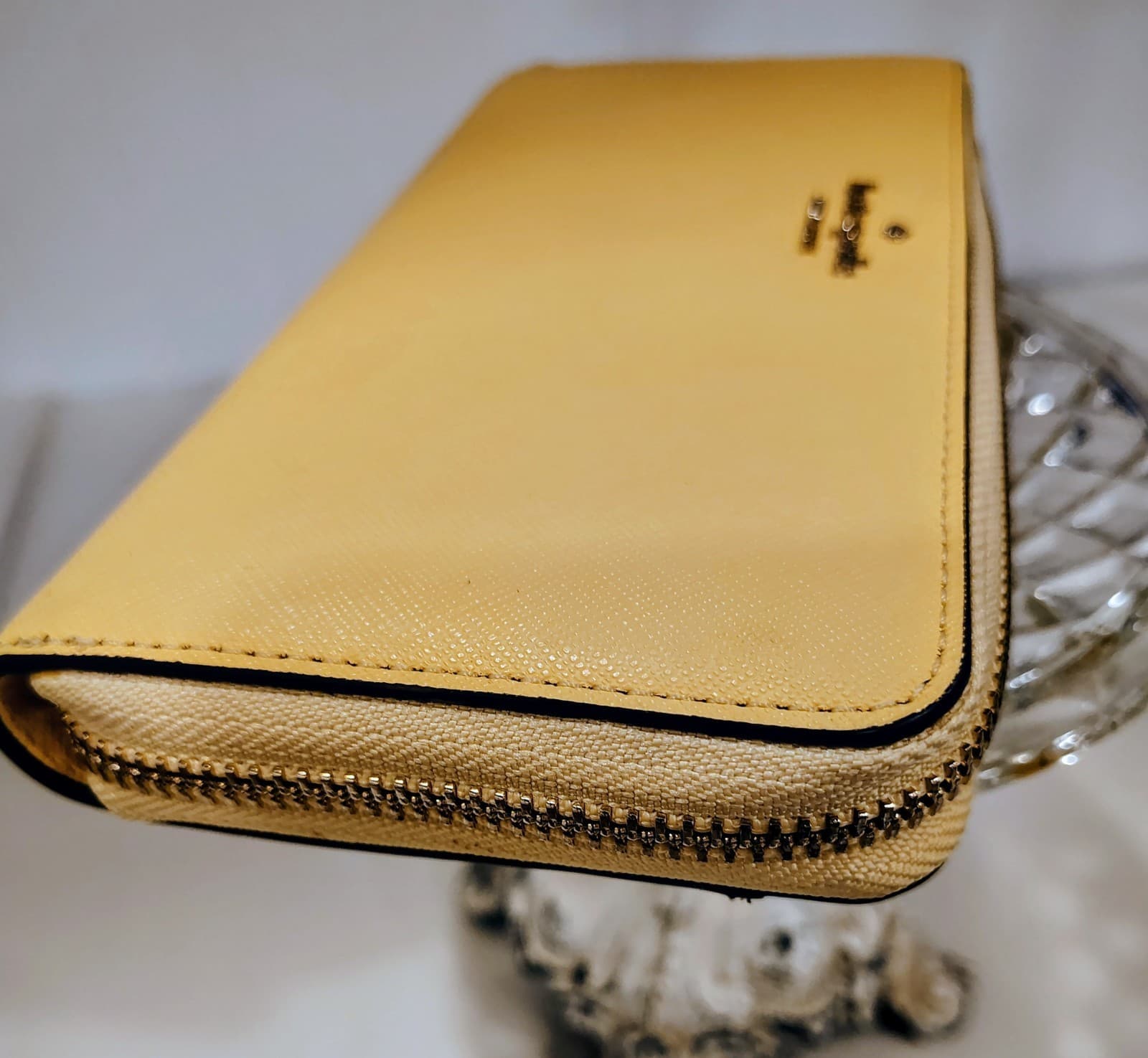 Kate Spade Yellow Leather Zip Around Wallet NWT $229 - Thumbnail 3