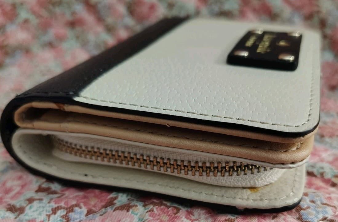 Kate Spade NY Grove St Tellie Black White wallet NWOT - Thumbnail 8
