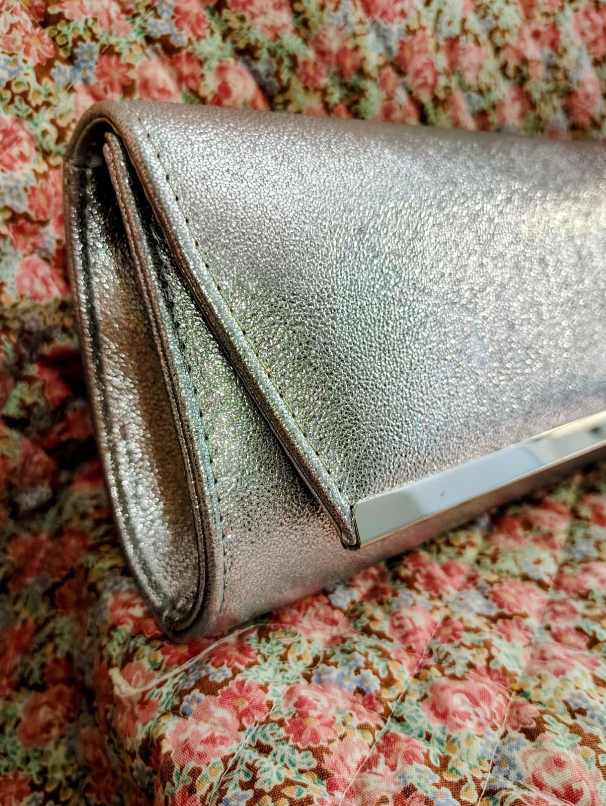 silver shoulder bag metallic finish chain strap NWOT