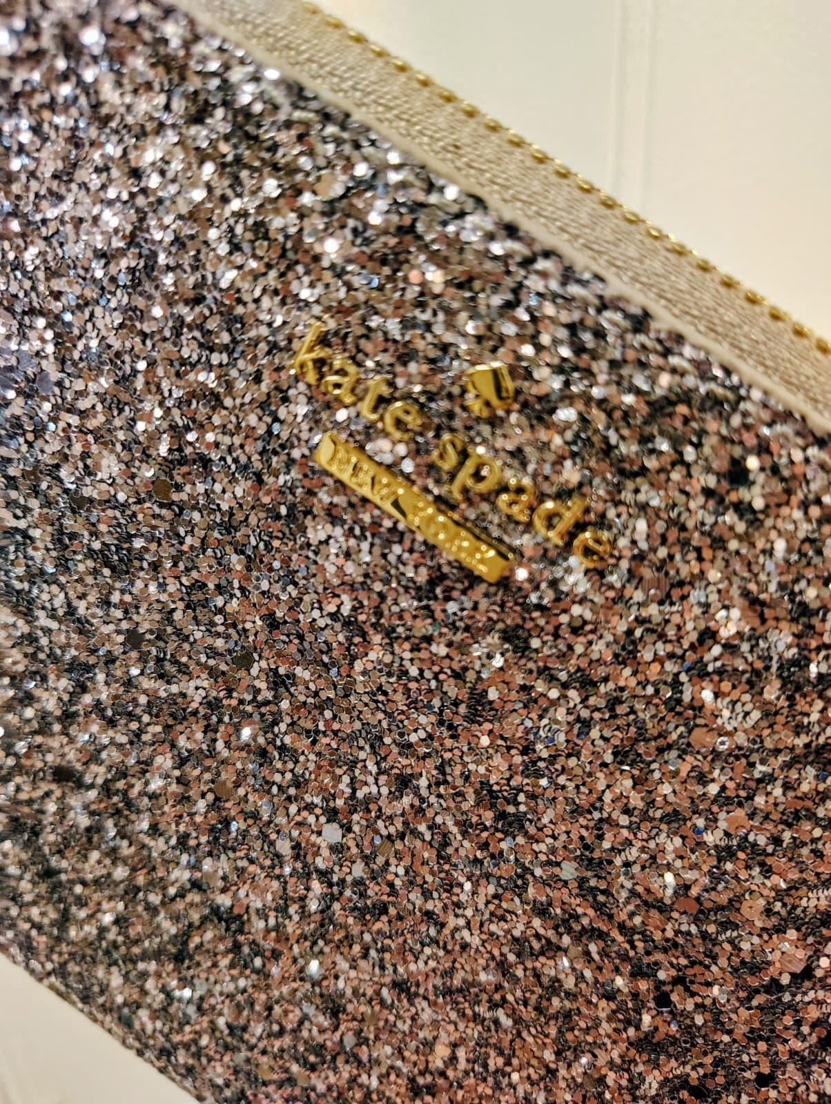 Kate Spade New York Wristlet dazzling silver glitter finish, NWT $88 - Thumbnail 7