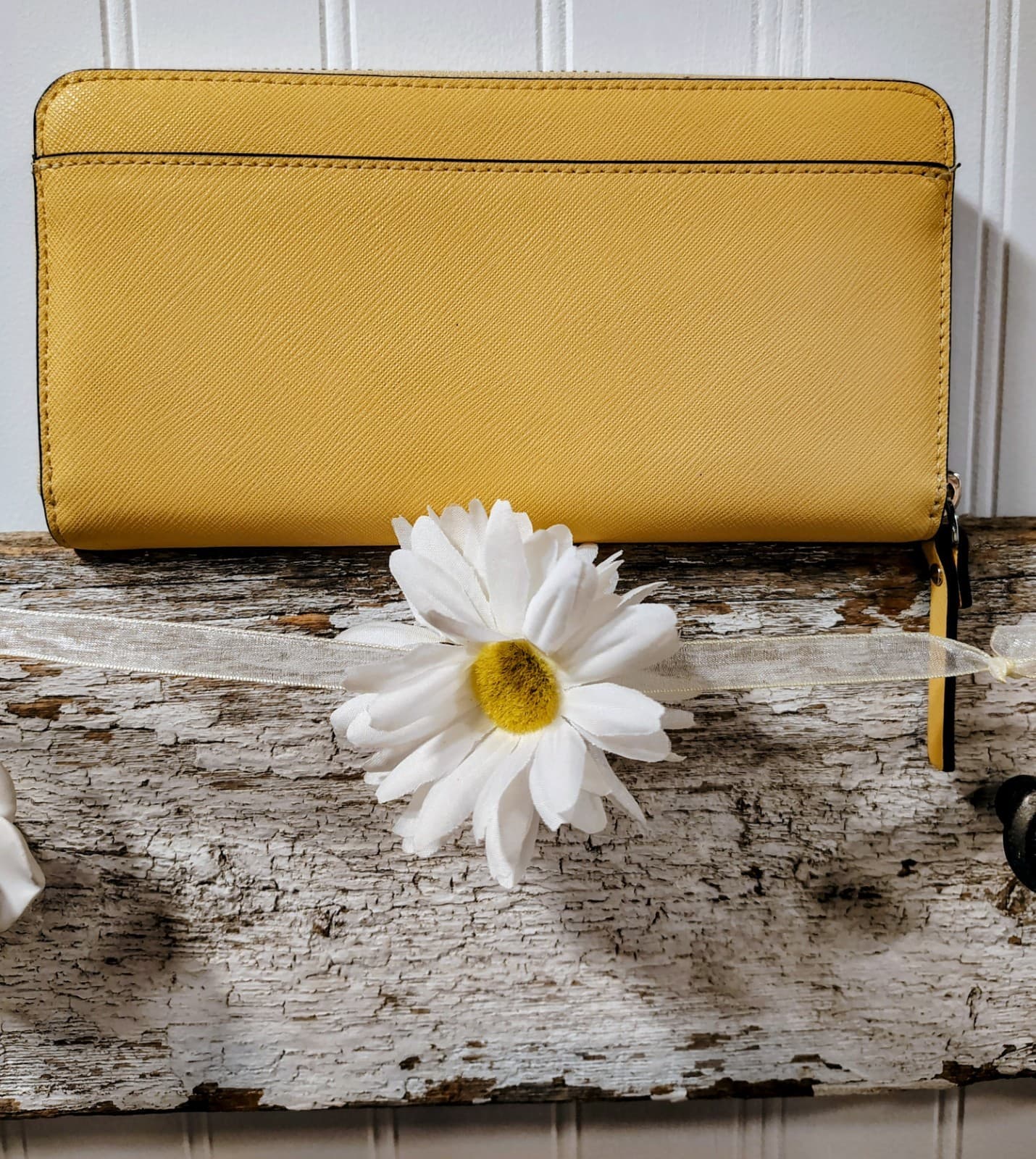 Kate Spade Yellow Leather Zip Around Wallet NWT $229 - Thumbnail 2