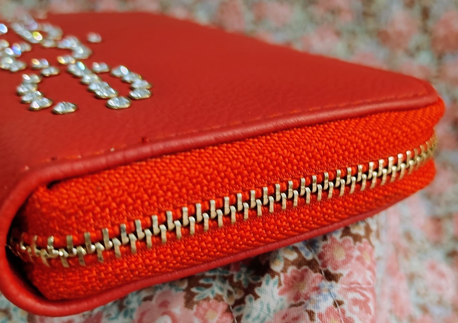 Bebe WALLET (New/NWT) "Jetta" RED Long ZIP AROUND Vegan Leather RHINESTONE STUD - Thumbnail 9