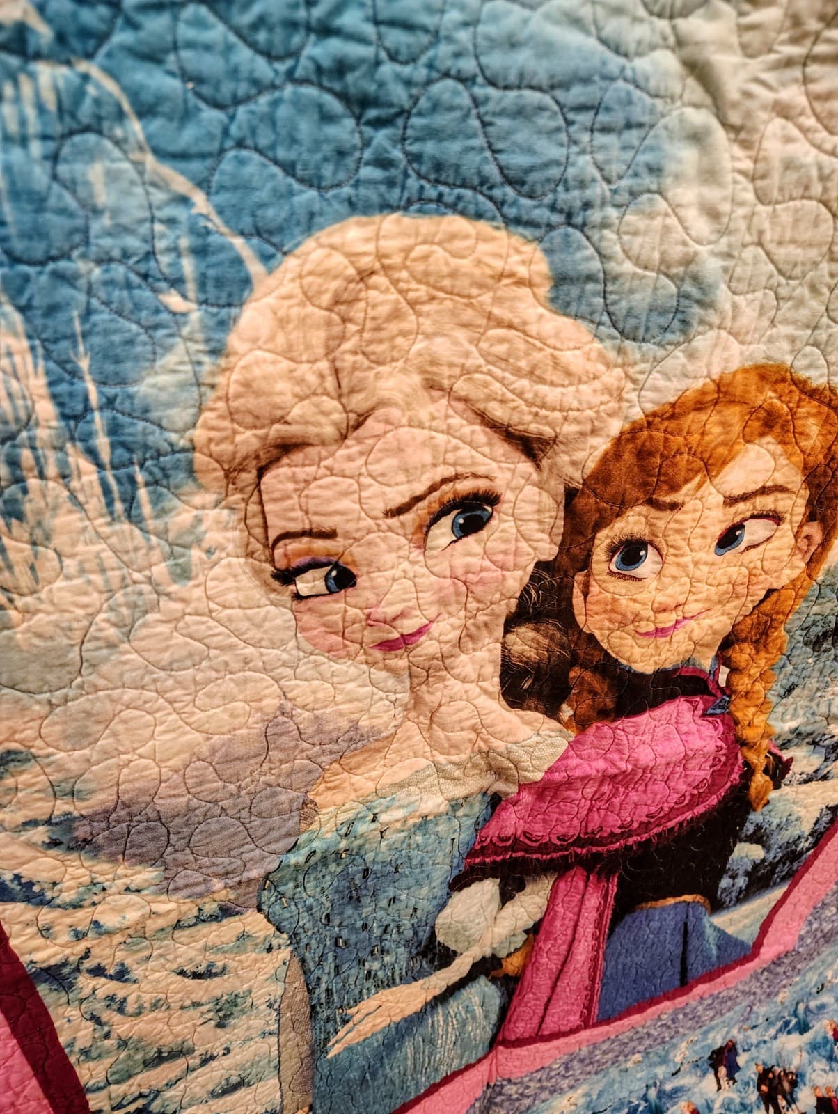 Handmade Disney Frozen quilt, Anna Elsa, 60 x 70 inches , EUC, 2014 - Thumbnail 3