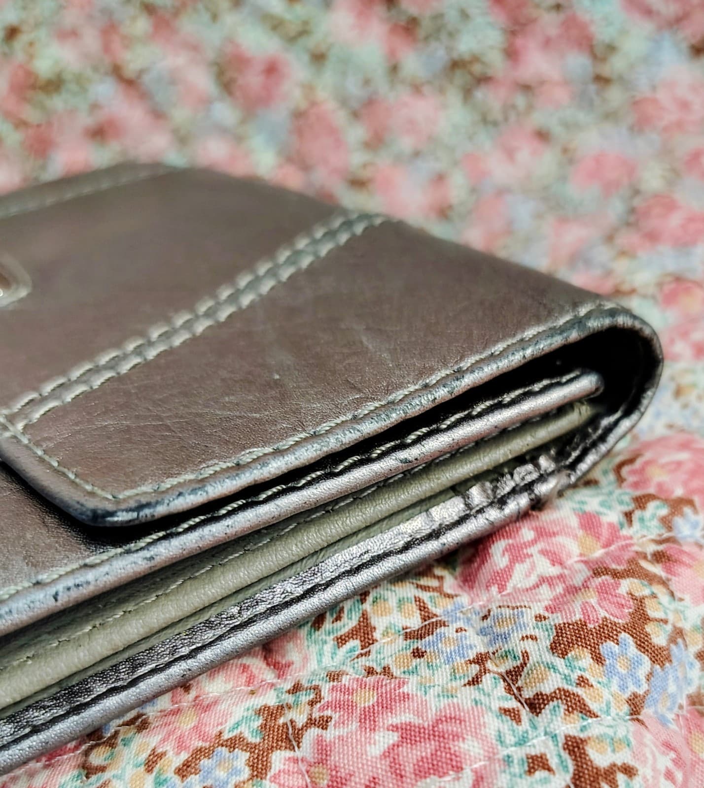 Fossil Silver Metallic Trifold Wallet - Thumbnail 7