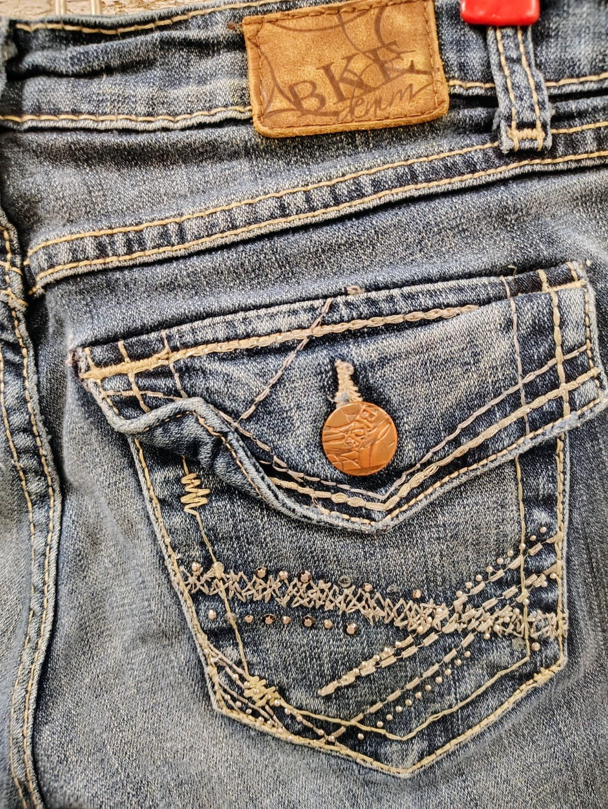 BKE Denim Sabrina Bootcut Women’s Jeans Size 28 Distressed Embellished EUC - Thumbnail 6