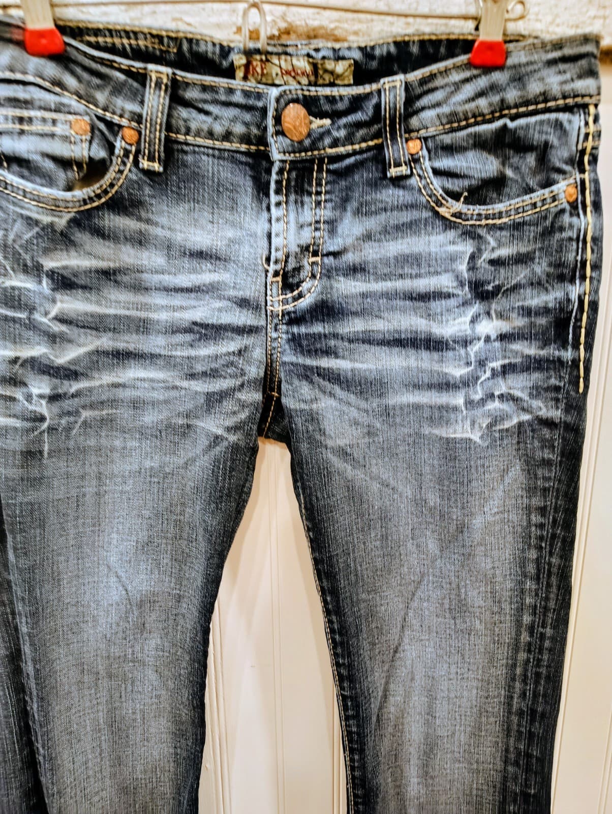 BKE Denim Sabrina Bootcut Women’s Jeans Size 28 Distressed Embellished EUC - Thumbnail 2