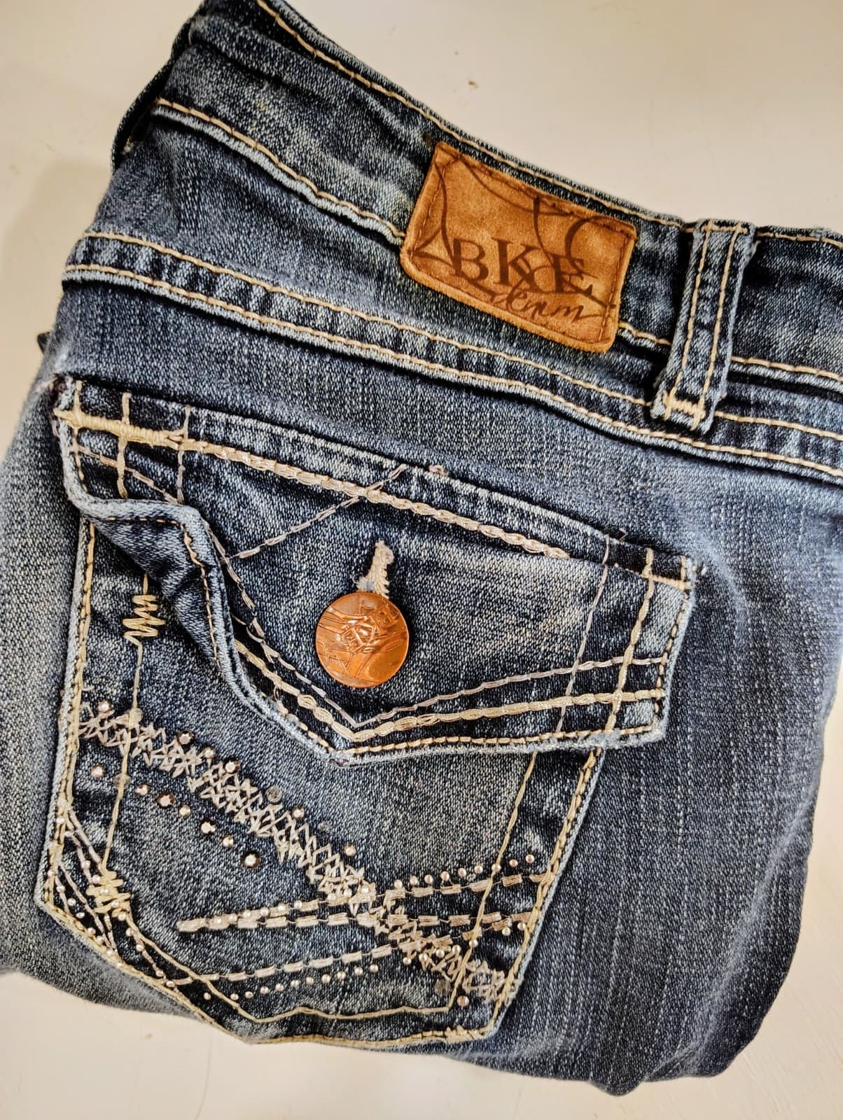 BKE Denim Sabrina Bootcut Women’s Jeans Size 28 Distressed Embellished EUC - Thumbnail 11