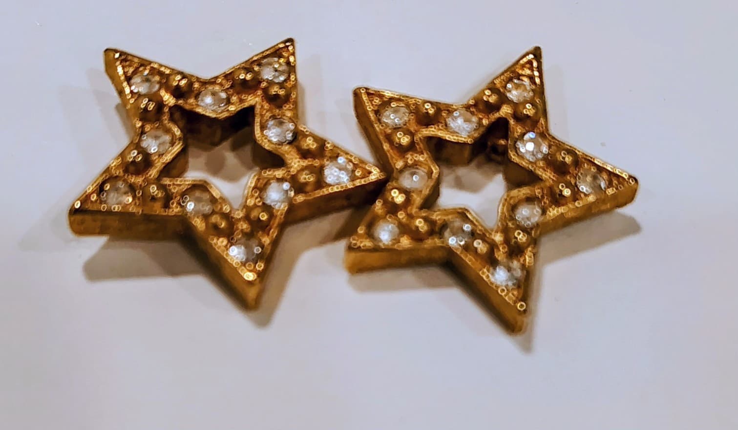 Vintage 1994 AVON Gold Tone Star Clear Rhinestone Stud Pierced Earrings - Thumbnail 2