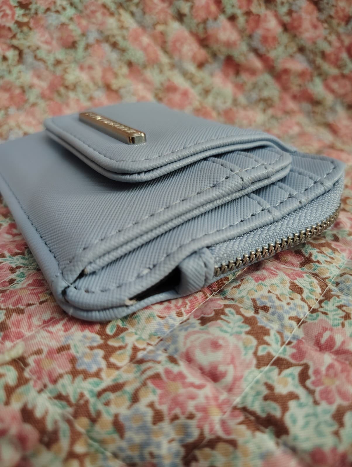 NWOT light blue card case wallet, Steve Madden, zipper pull - Thumbnail 5