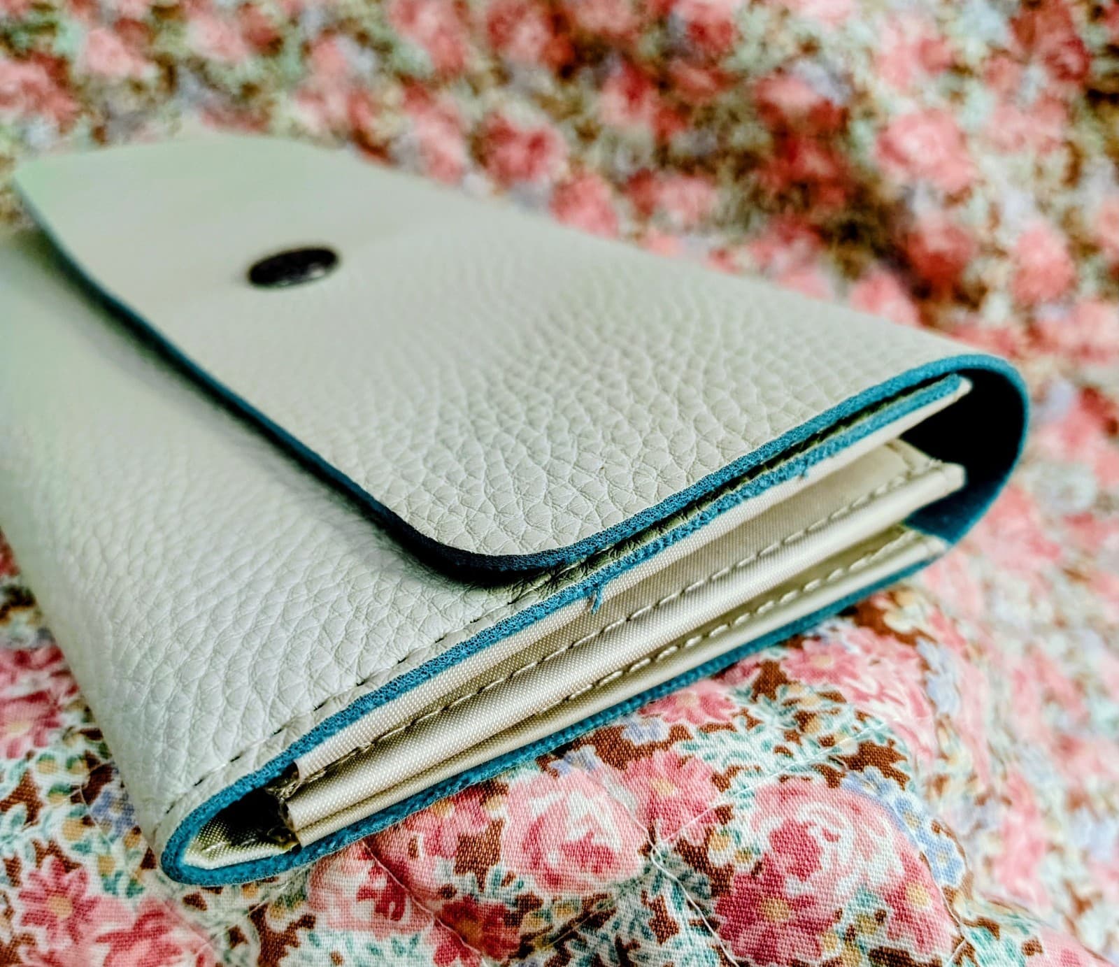Cream Faux Leather Wallet, NWOT, Turquoise Interior - Thumbnail 6