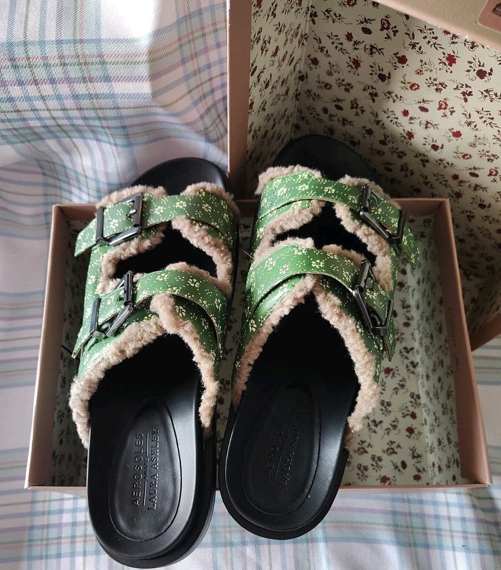 NEW Aerosoles Laura Ashley Women 11M Adjustable Strap Faux Fur Comfort Sandals - Thumbnail 2