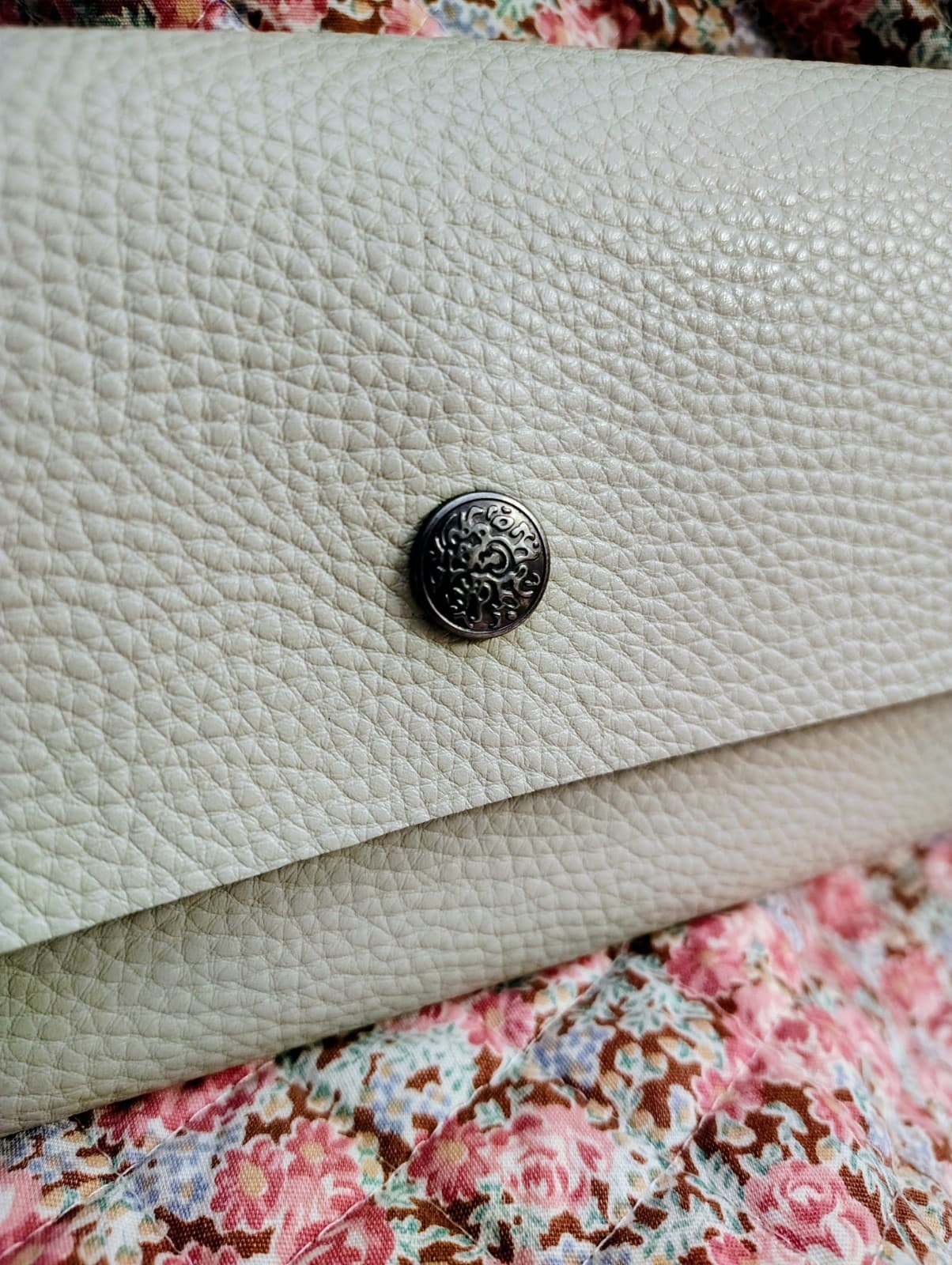 Cream Faux Leather Wallet, NWOT, Turquoise Interior - Thumbnail 3