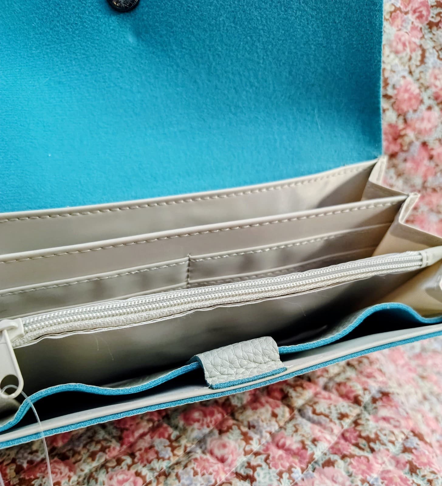 Cream Faux Leather Wallet, NWOT, Turquoise Interior - Thumbnail 4
