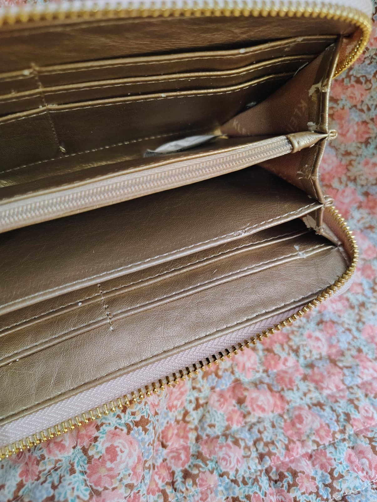 NWOT Anne Klein Pink Zip Around Pebbled Leather Wallet Gold Bow Buckle Wristlet - Thumbnail 10
