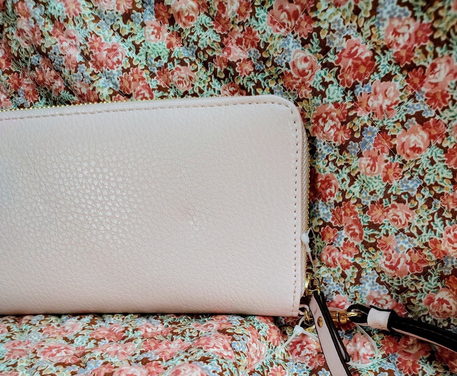 NWOT Anne Klein Pink Zip Around Pebbled Leather Wallet Gold Bow Buckle Wristlet - Thumbnail 9