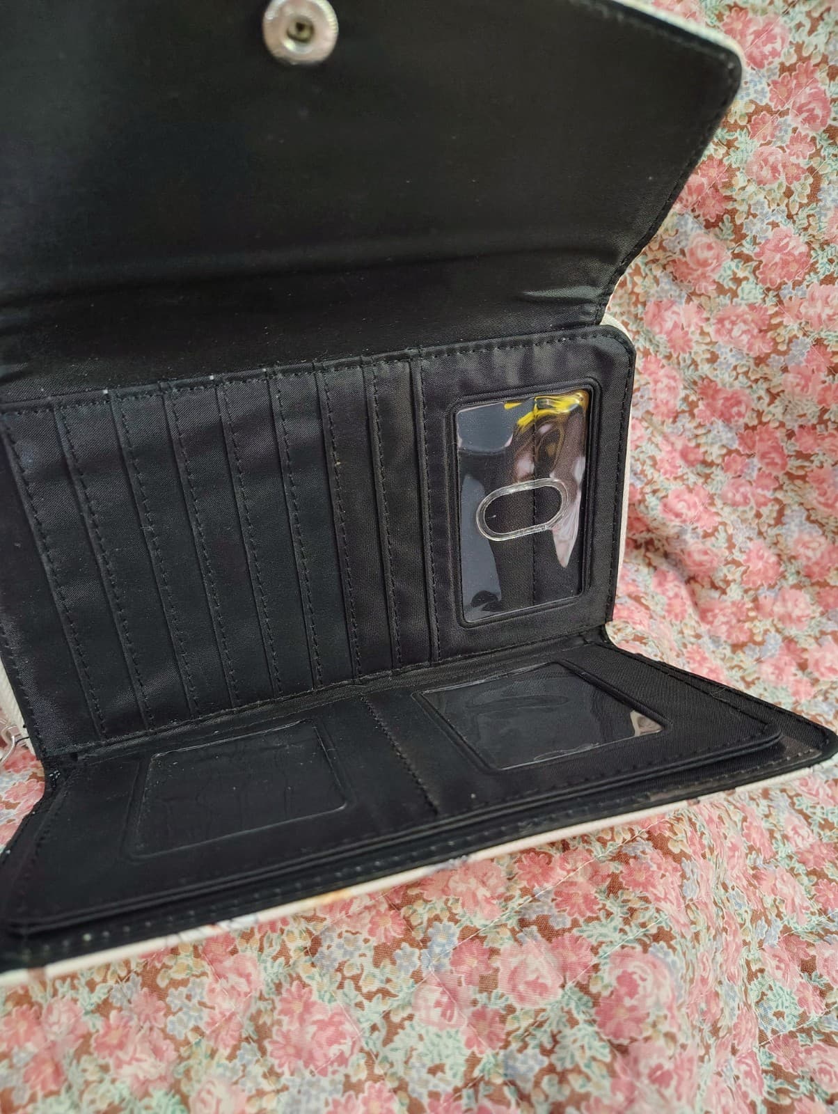 NWOT Cream Floral Wallet Wristlet - Thumbnail 6