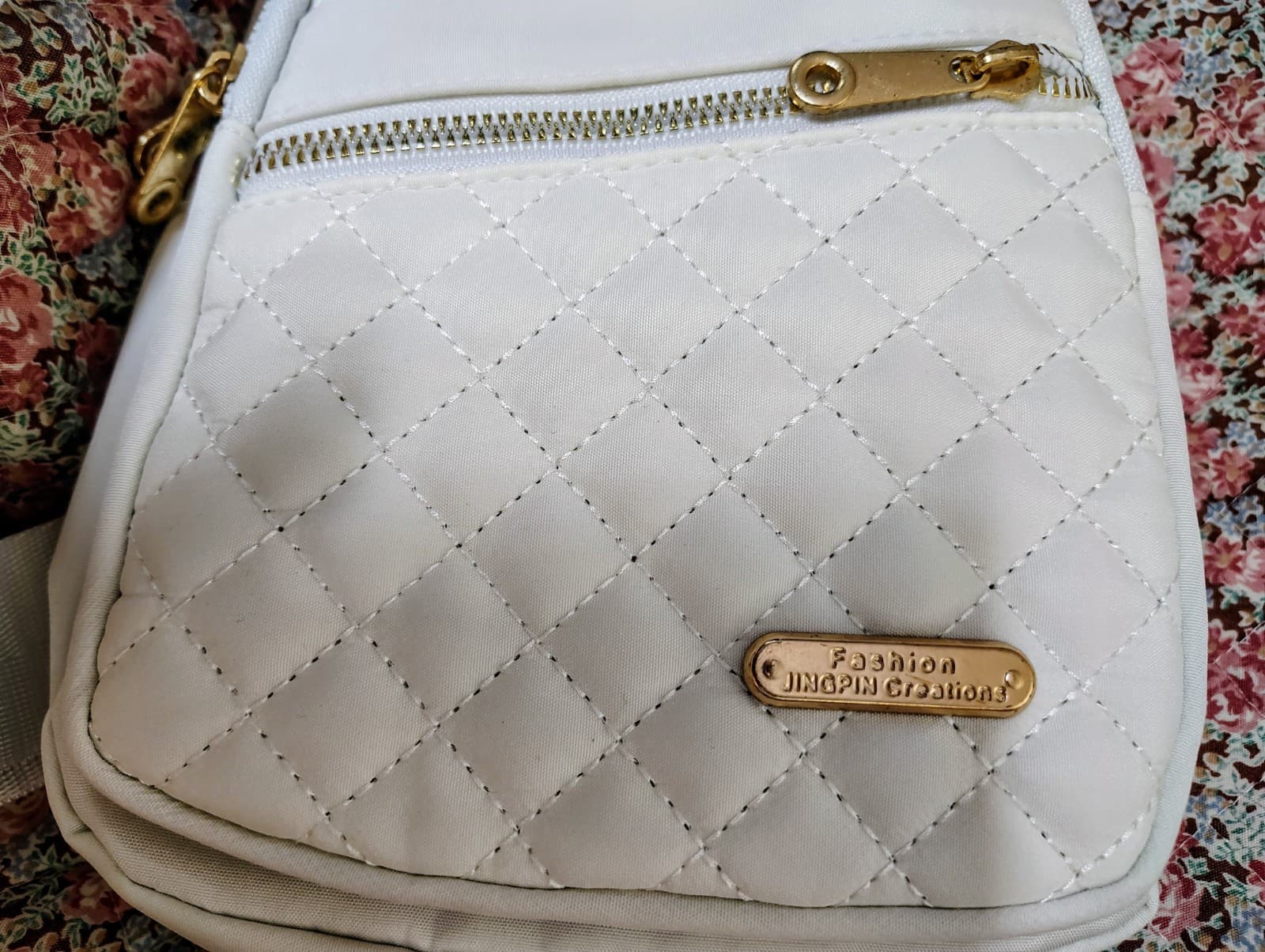 NWOT Quilted White Sling Backpack - Thumbnail 7