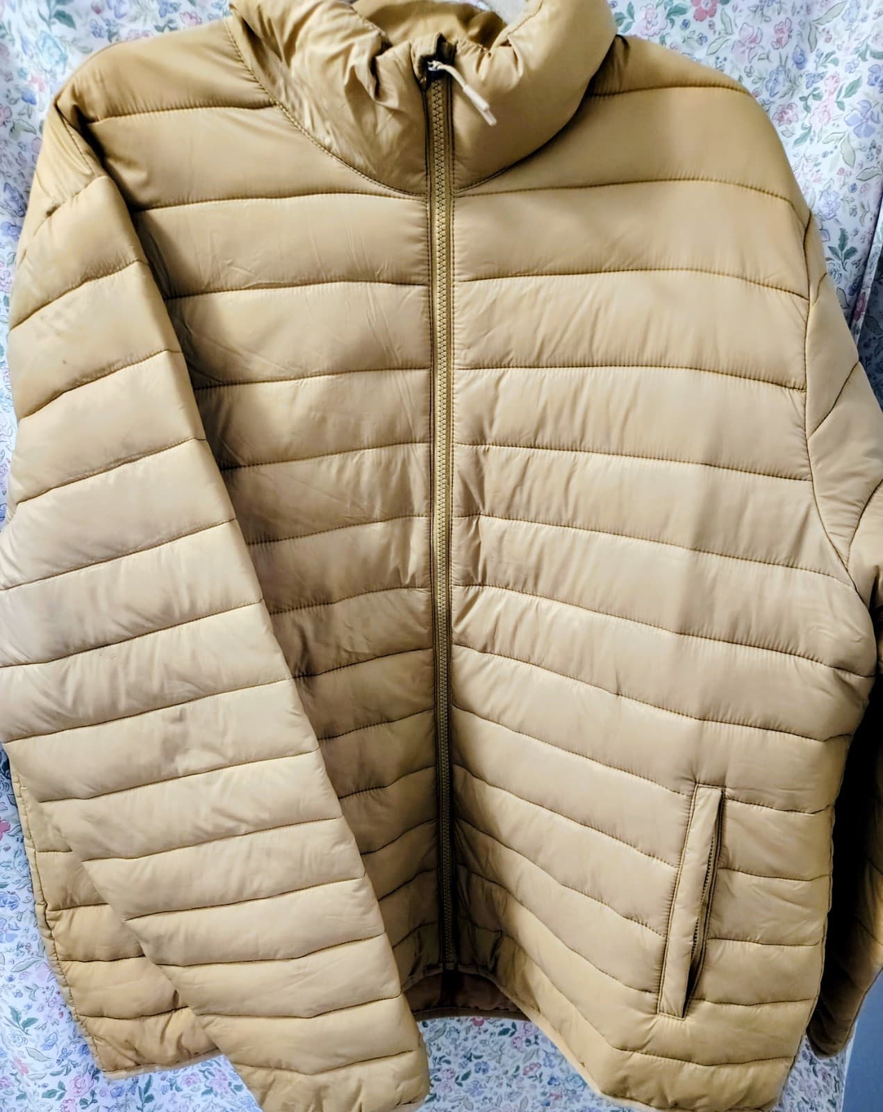 Ozark Trail Beige Puff Jacket, Women's XL