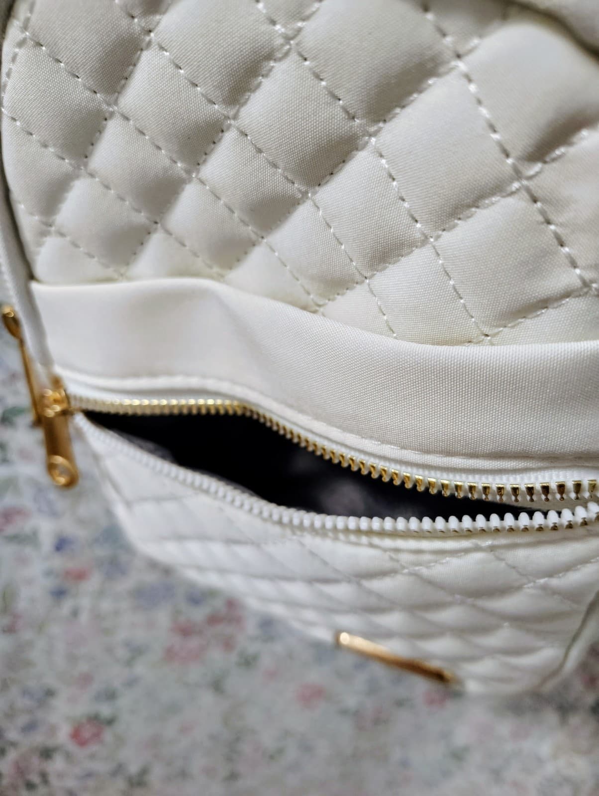 NWOT Quilted White Sling Backpack - Thumbnail 9