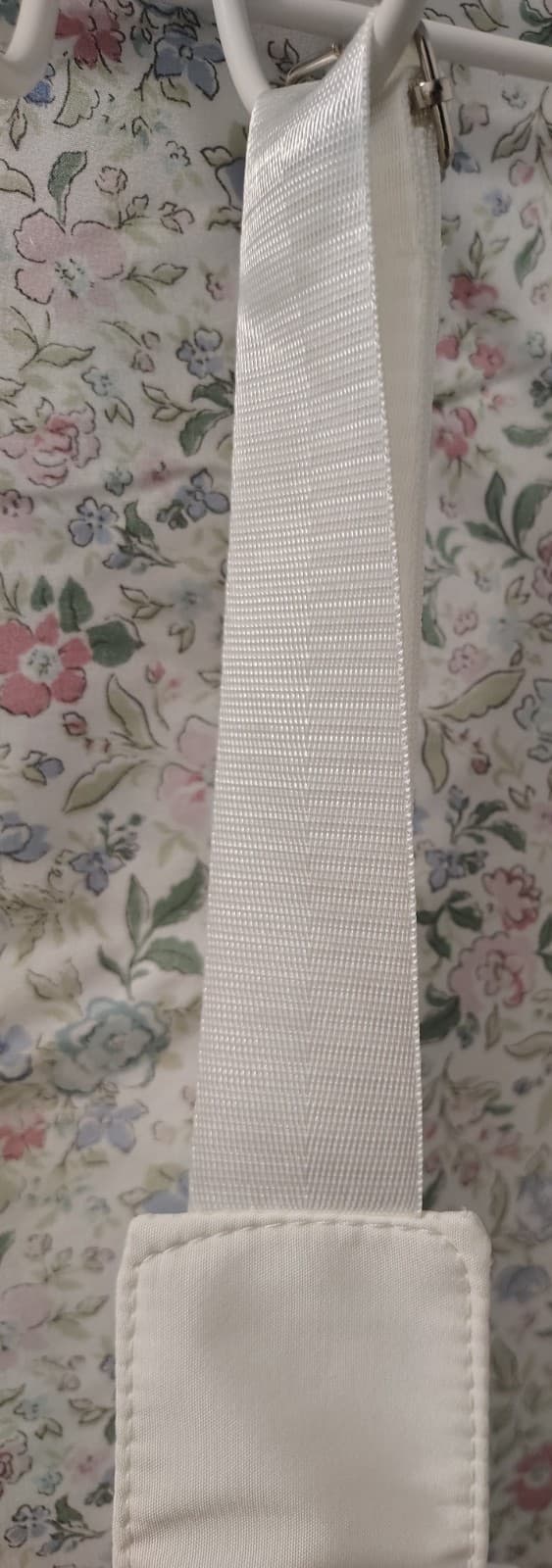 NWOT Quilted White Sling Backpack - Thumbnail 6