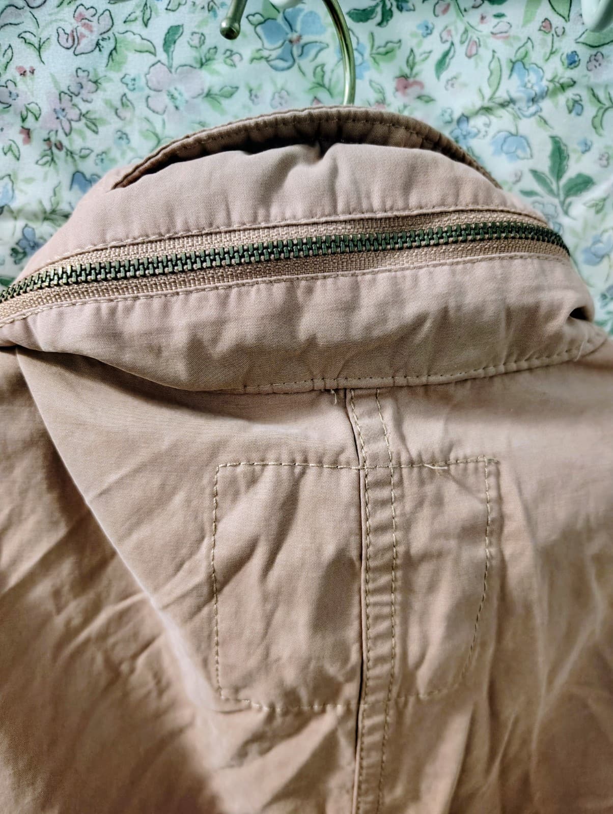 Mossimo Supply Co Women's Rose Rain Jacket Size L - Thumbnail 4