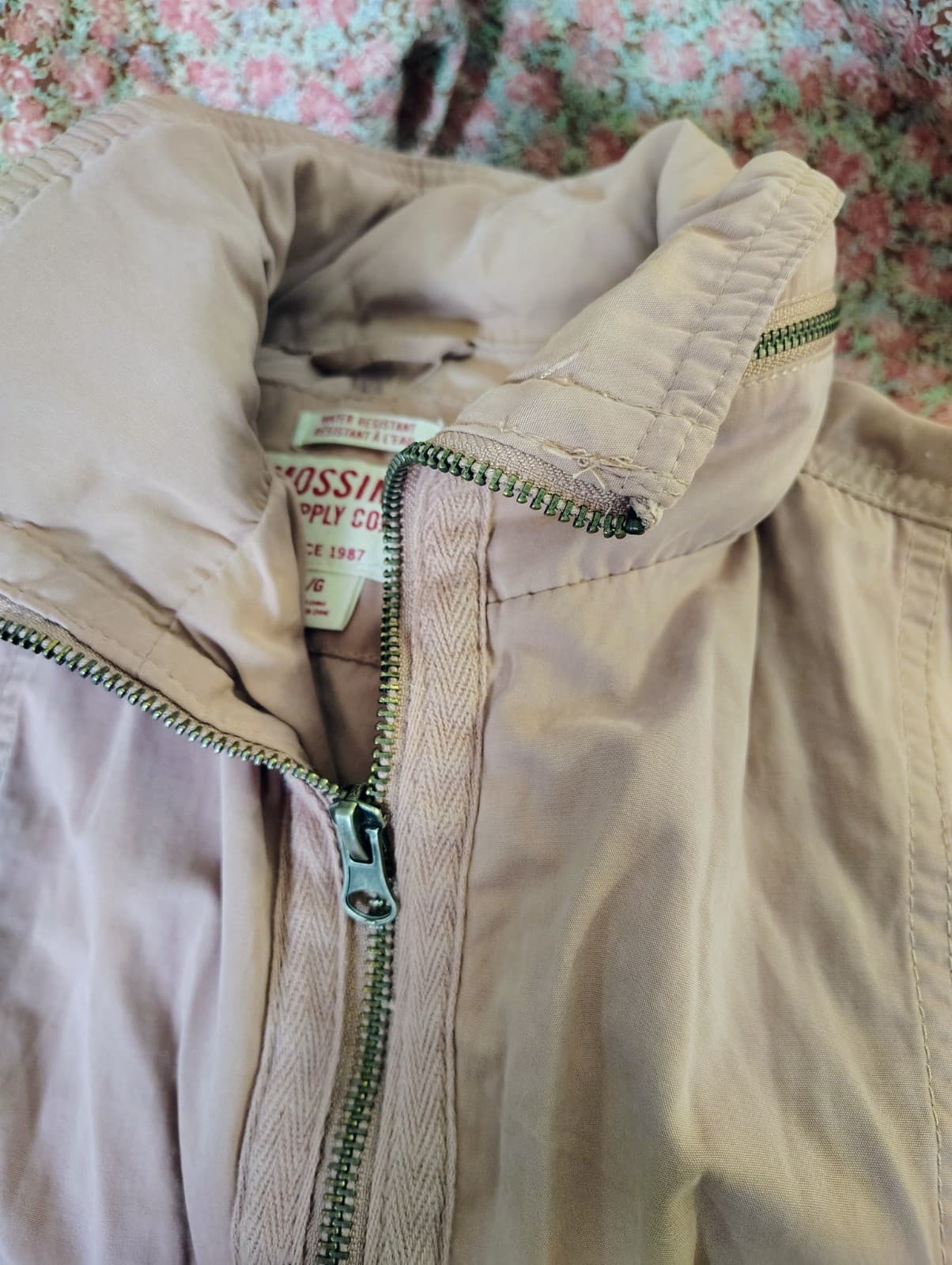 Mossimo Supply Co Women's Rose Rain Jacket Size L - Thumbnail 9