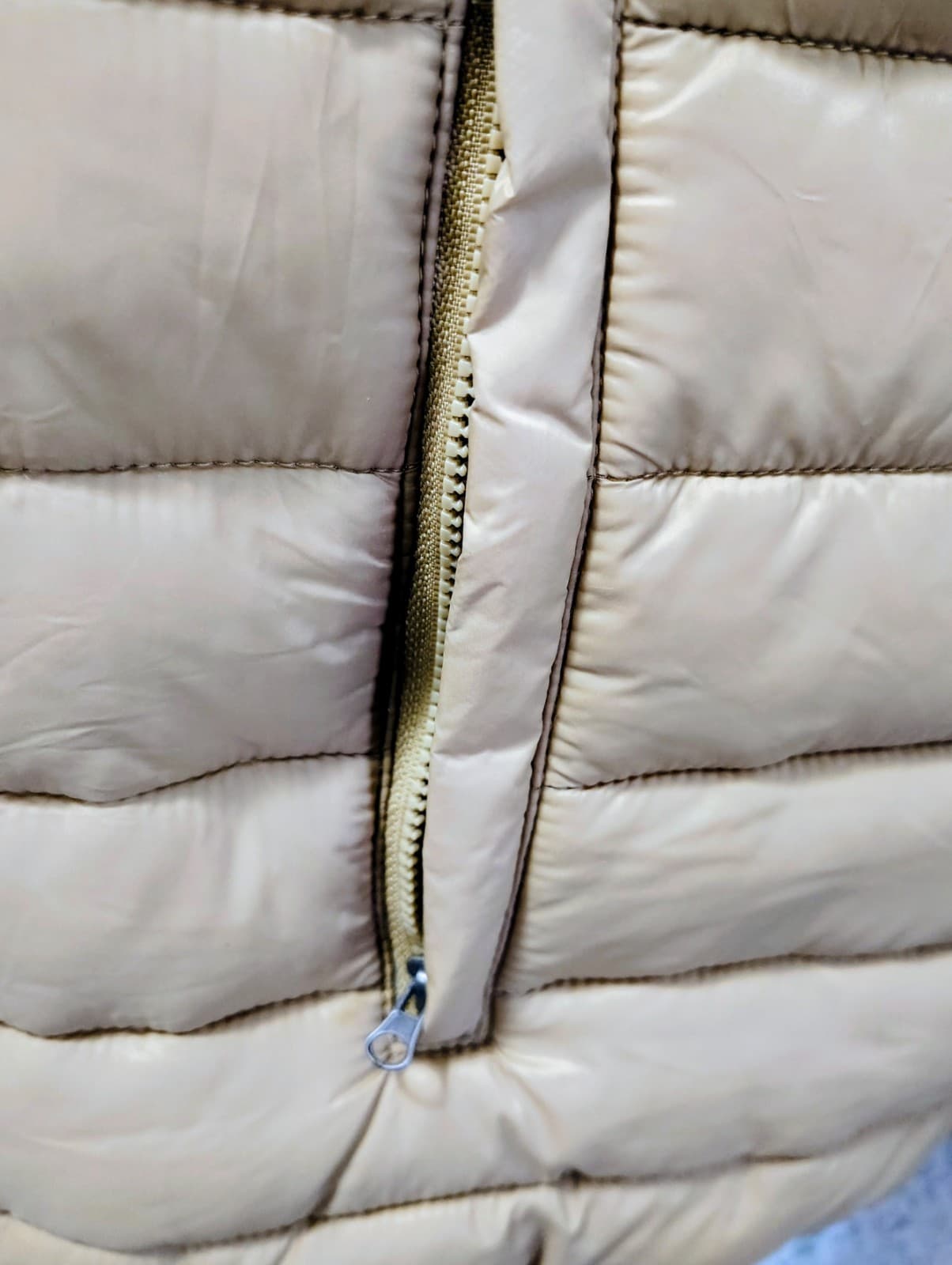 Ozark Trail Beige Puff Jacket, Women's XL - Thumbnail 5