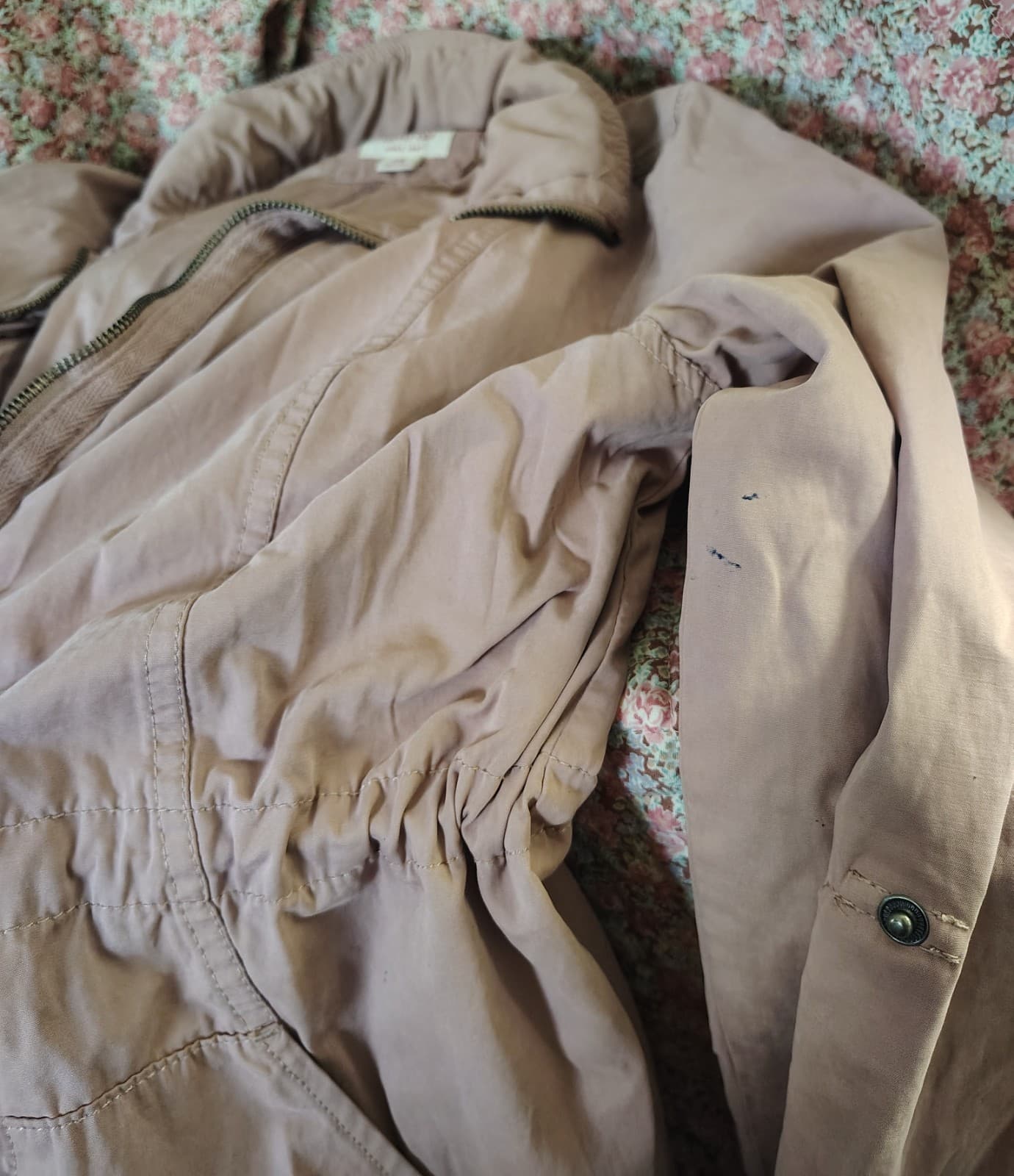 Mossimo Supply Co Women's Rose Rain Jacket Size L - Thumbnail 7