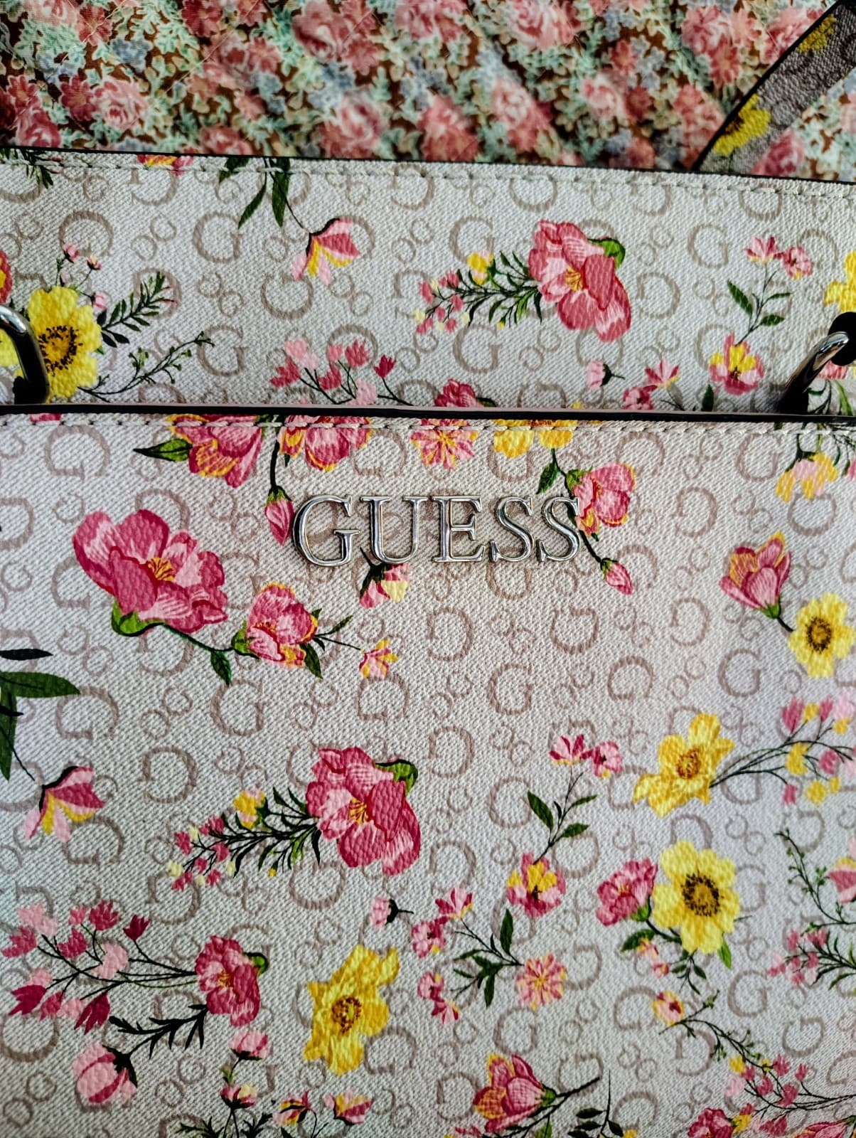 GUESS Kinsley Large Tote Bag, floral print, NWOT - Thumbnail 2