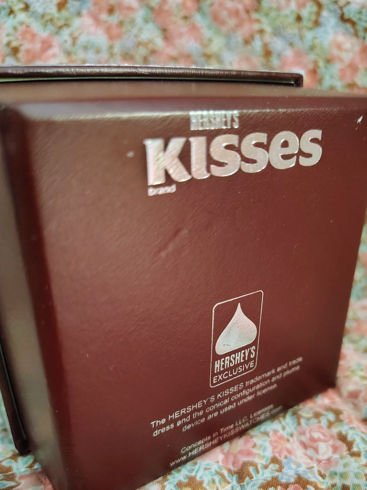 NWT NIB Hershey Kiss watch features a rose gold-toned band MSRP 150 - Thumbnail 5