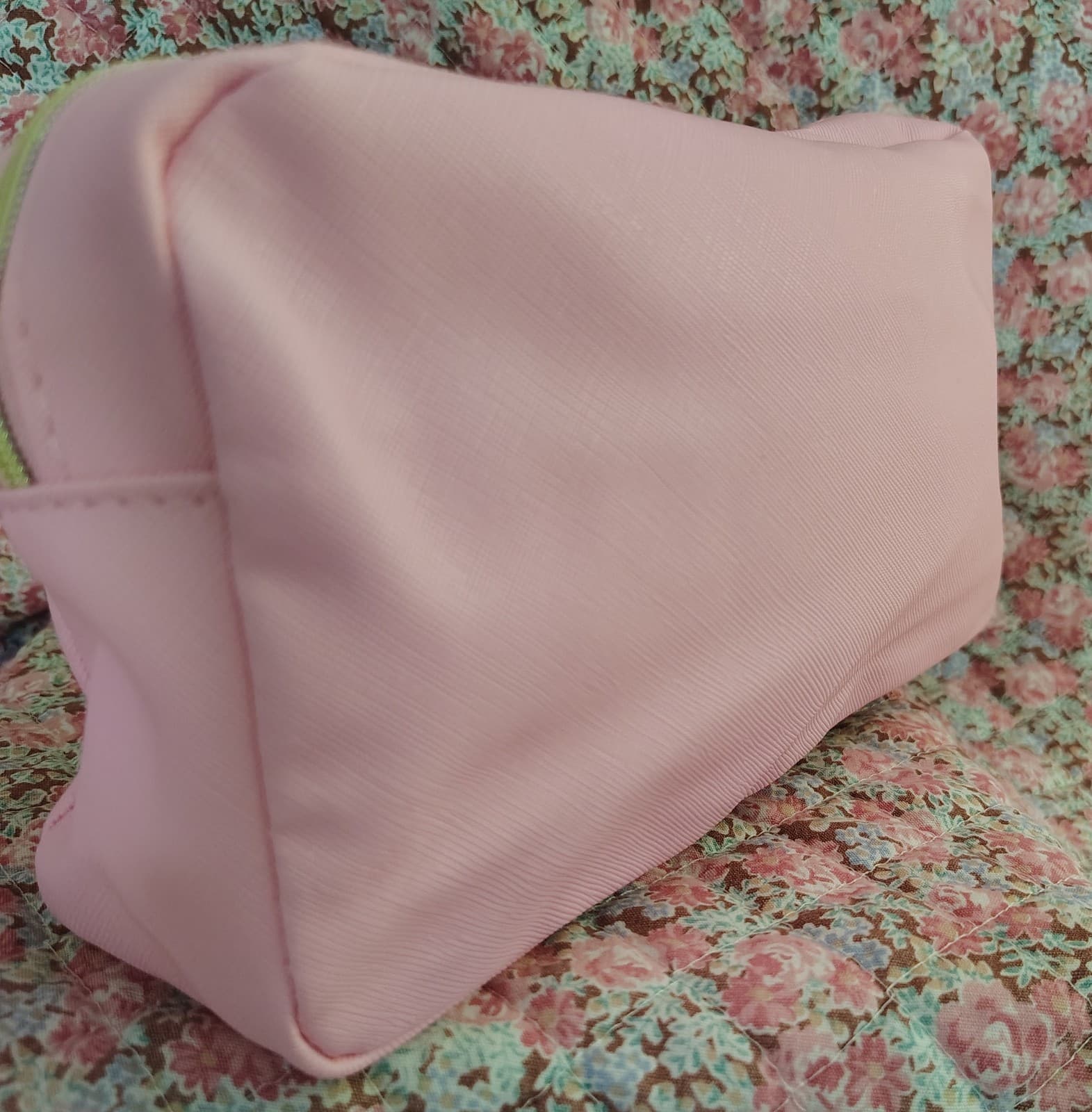 NWT Pink Makeup LOVE Applique - Thumbnail 5