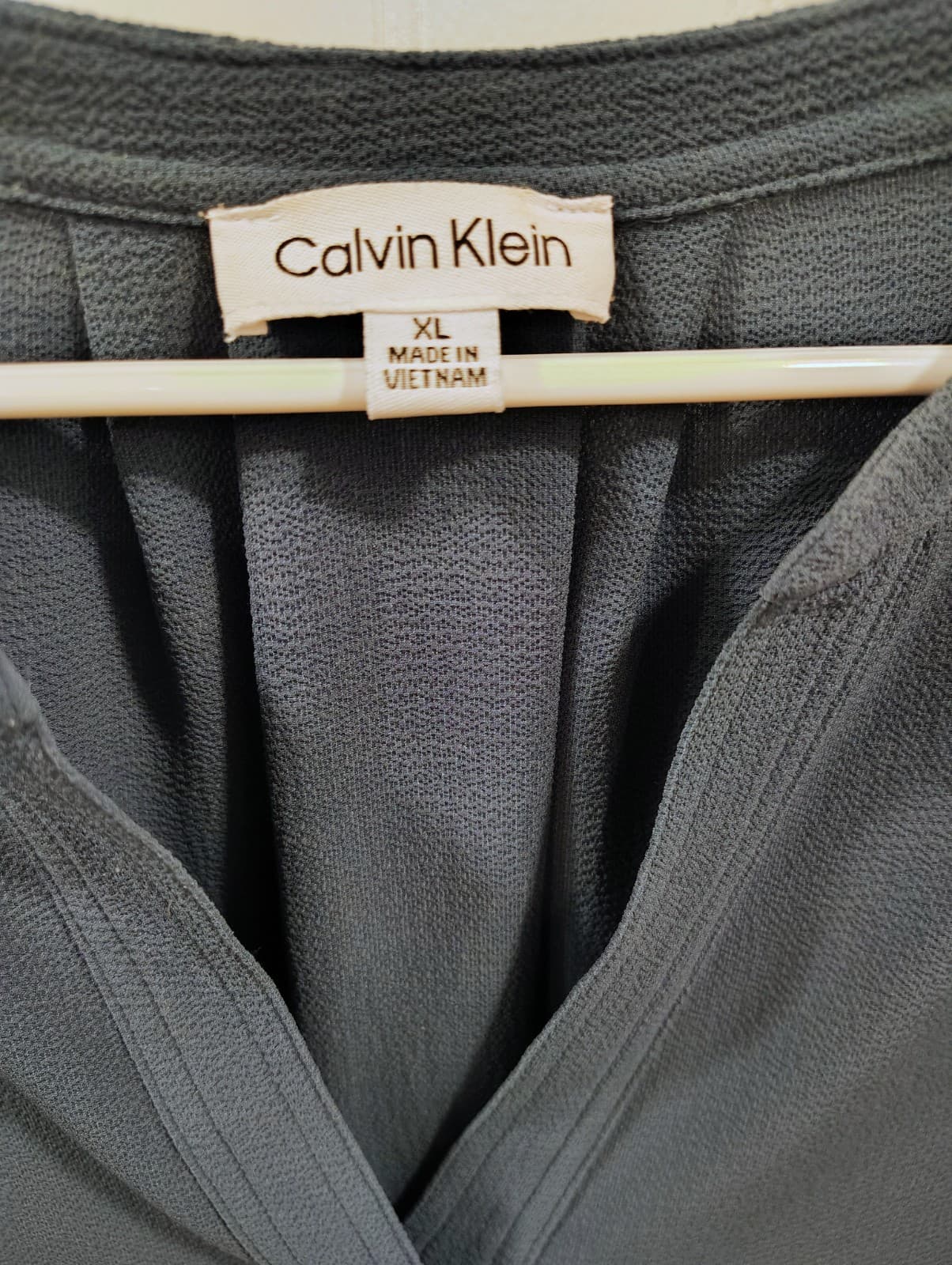 Calvin Klein Navy Blue Blouse EUC XL V Neck - Thumbnail 3