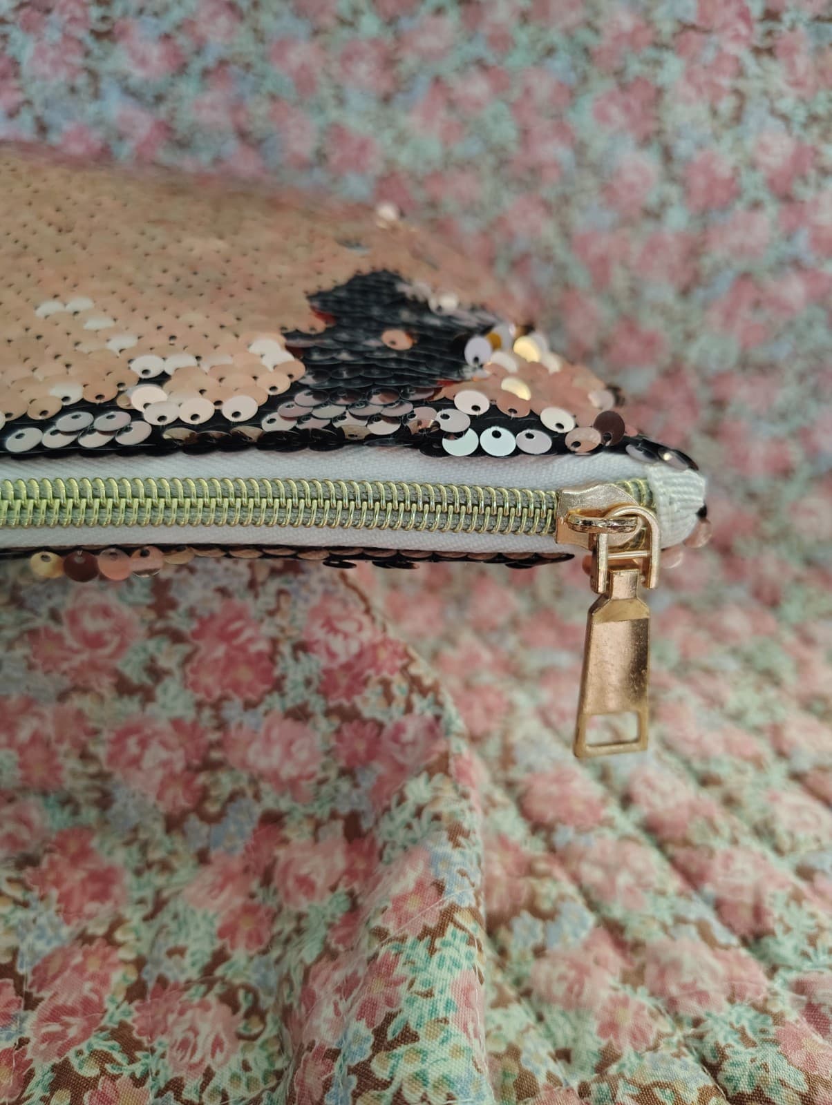 NWOT Large Pink Silver Sequin Makeup Bag Clutch - Thumbnail 3